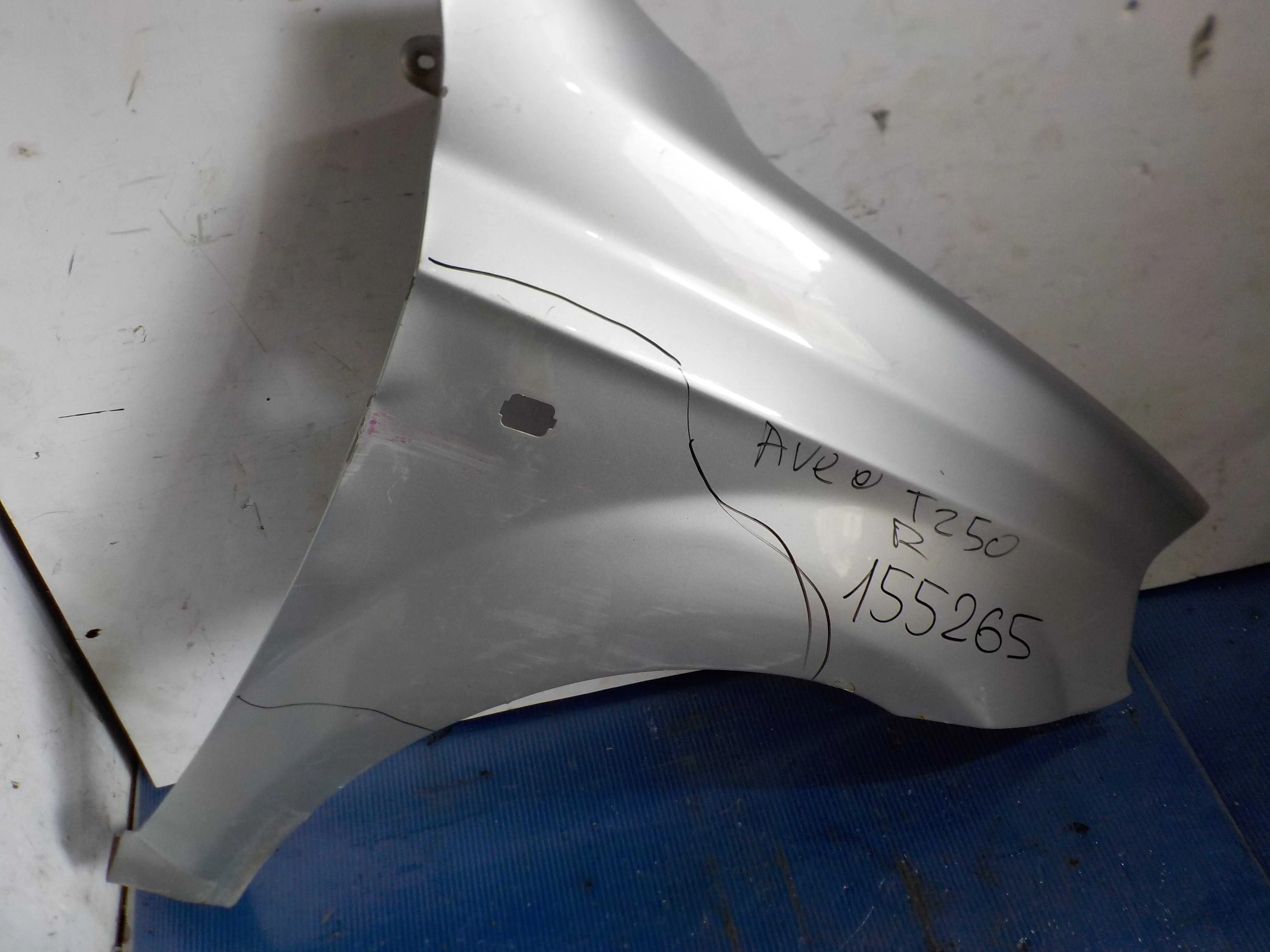 Крыло Chevrolet Aveo I (2003—2008) Перед Право