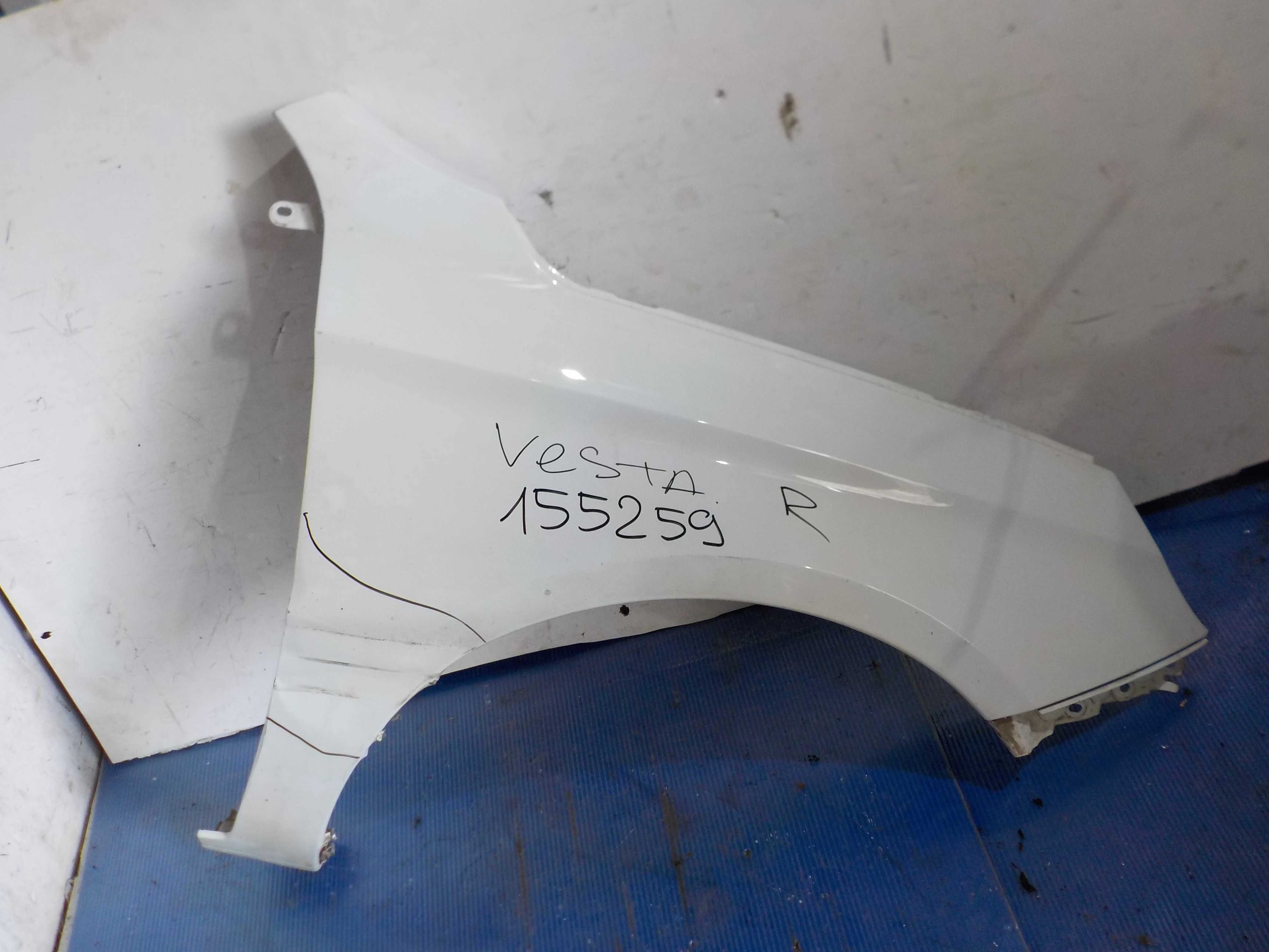 Крыло ВАЗ (LADA) Vesta I (2015—2023) Перед Право