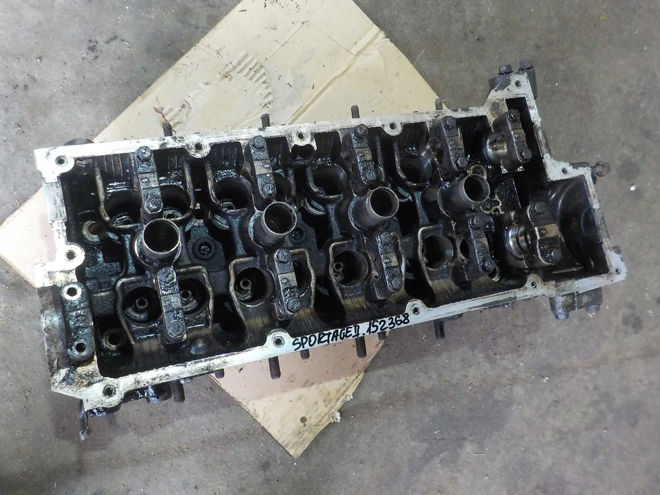 Головка блока цилиндров Kia Sportage II (2004—2008)