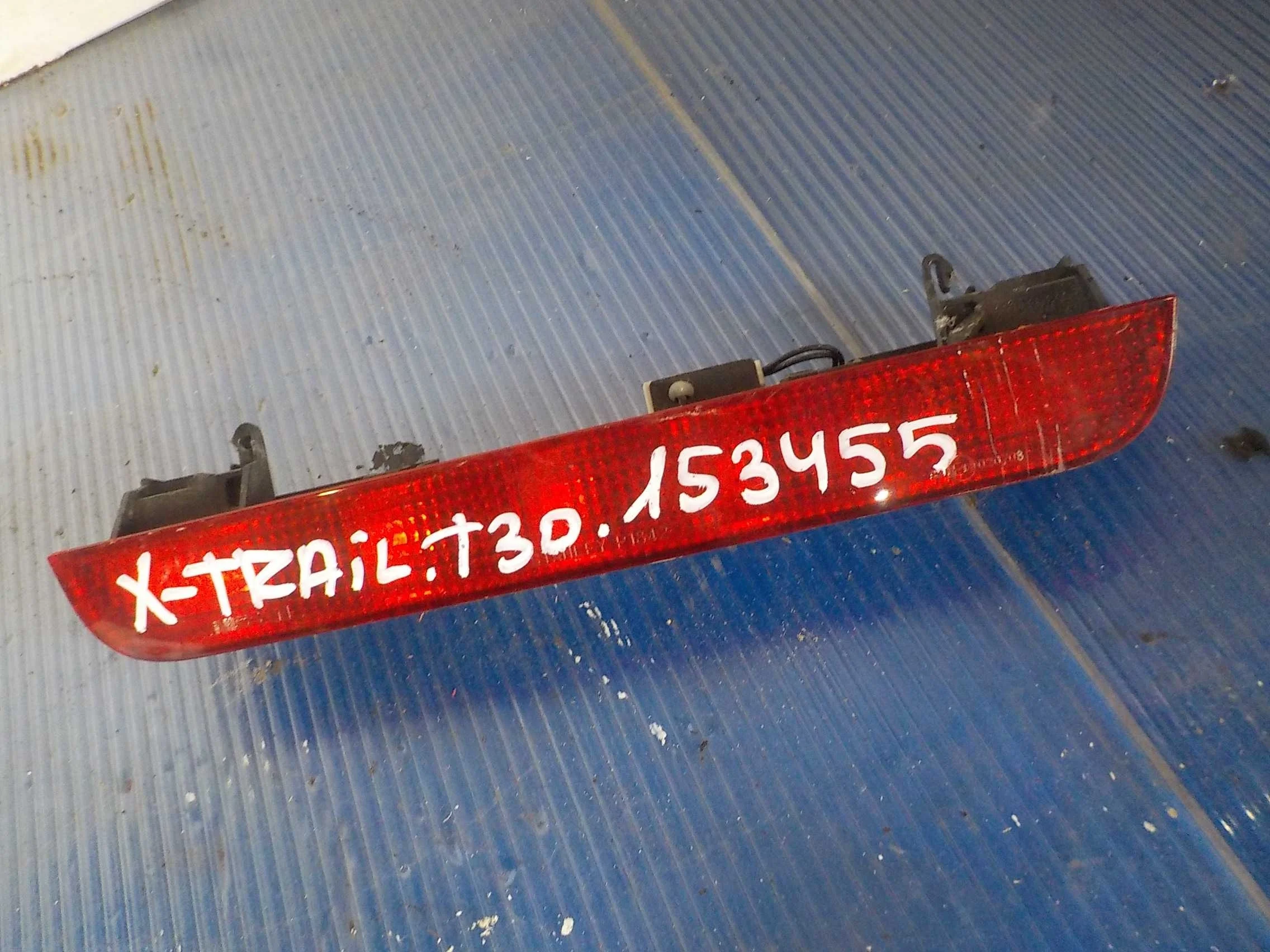 стоп-сигнал Nissan X-Trail II рестайлинг (2010—2015)