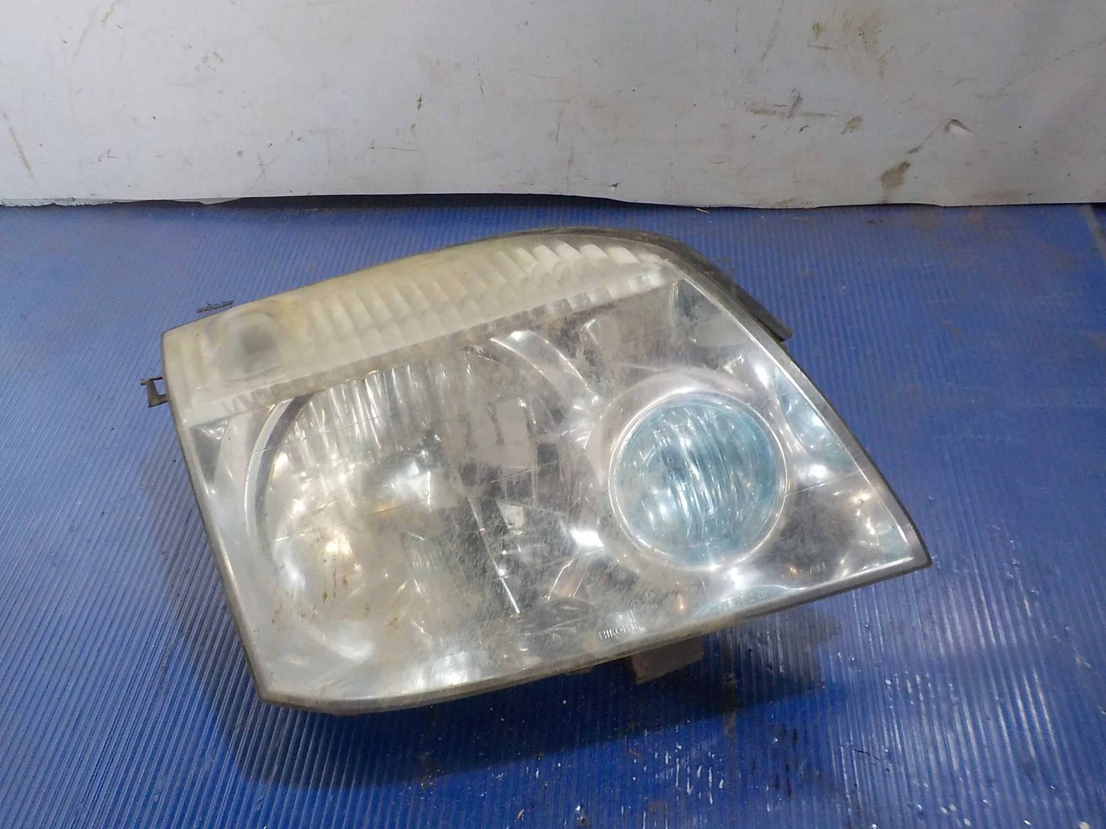 Фара Nissan X-Trail I (2000—2007)  Право