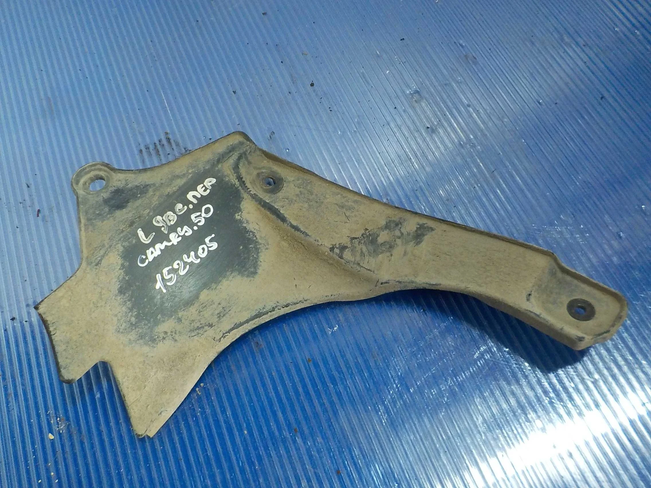 пыльник двс Toyota Mark II Wagon Qualis I (1997—1999) Перед Лево