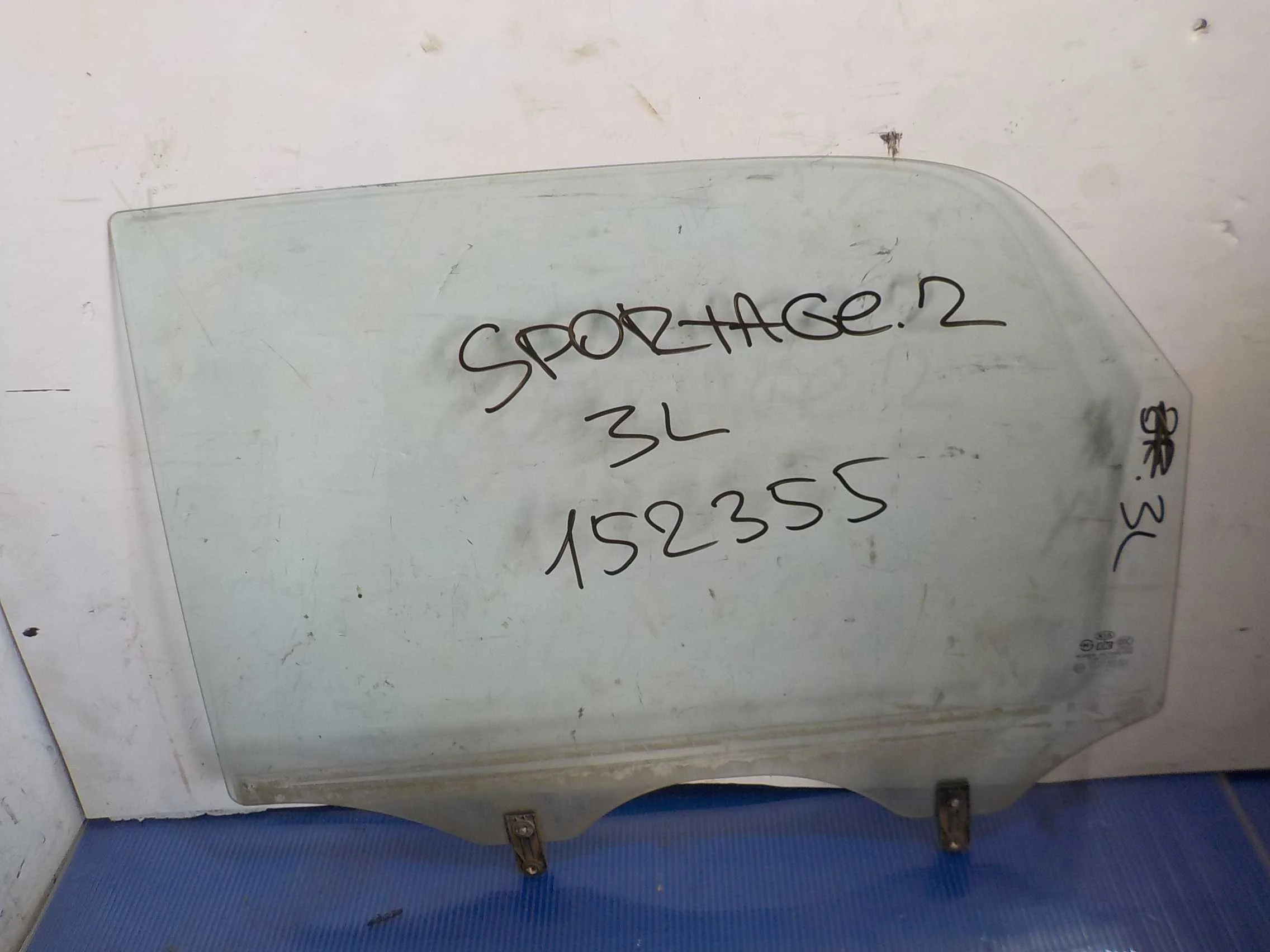 стекло Kia Sportage II рестайлинг (2008—2010)