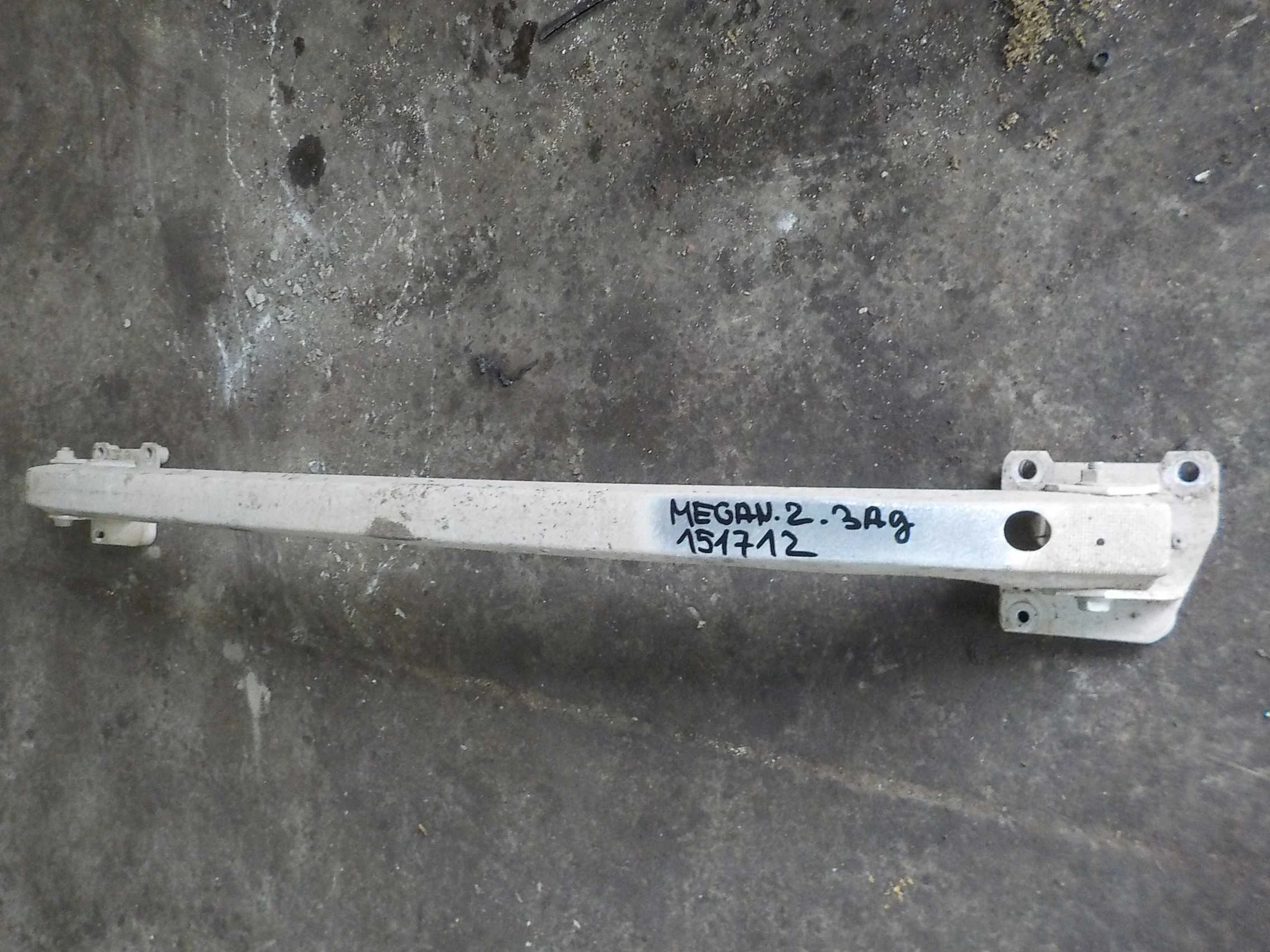 Усилитель бампера Renault Megane II (2002—2006) Зад