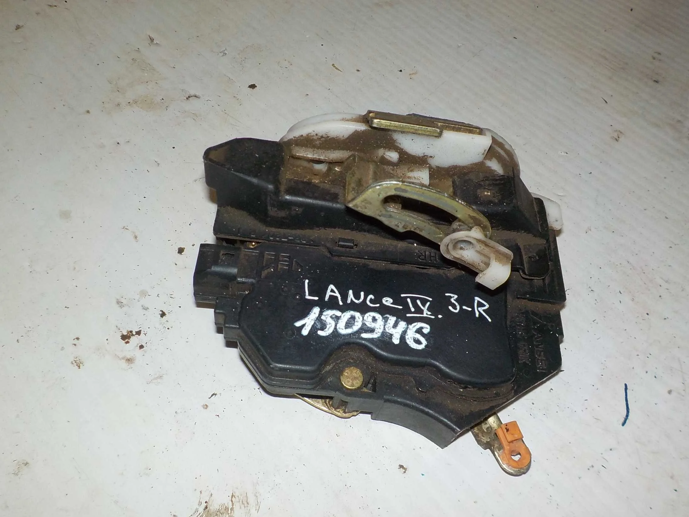 Замок двери Mitsubishi Lancer IX (2000—2007) Зад Право