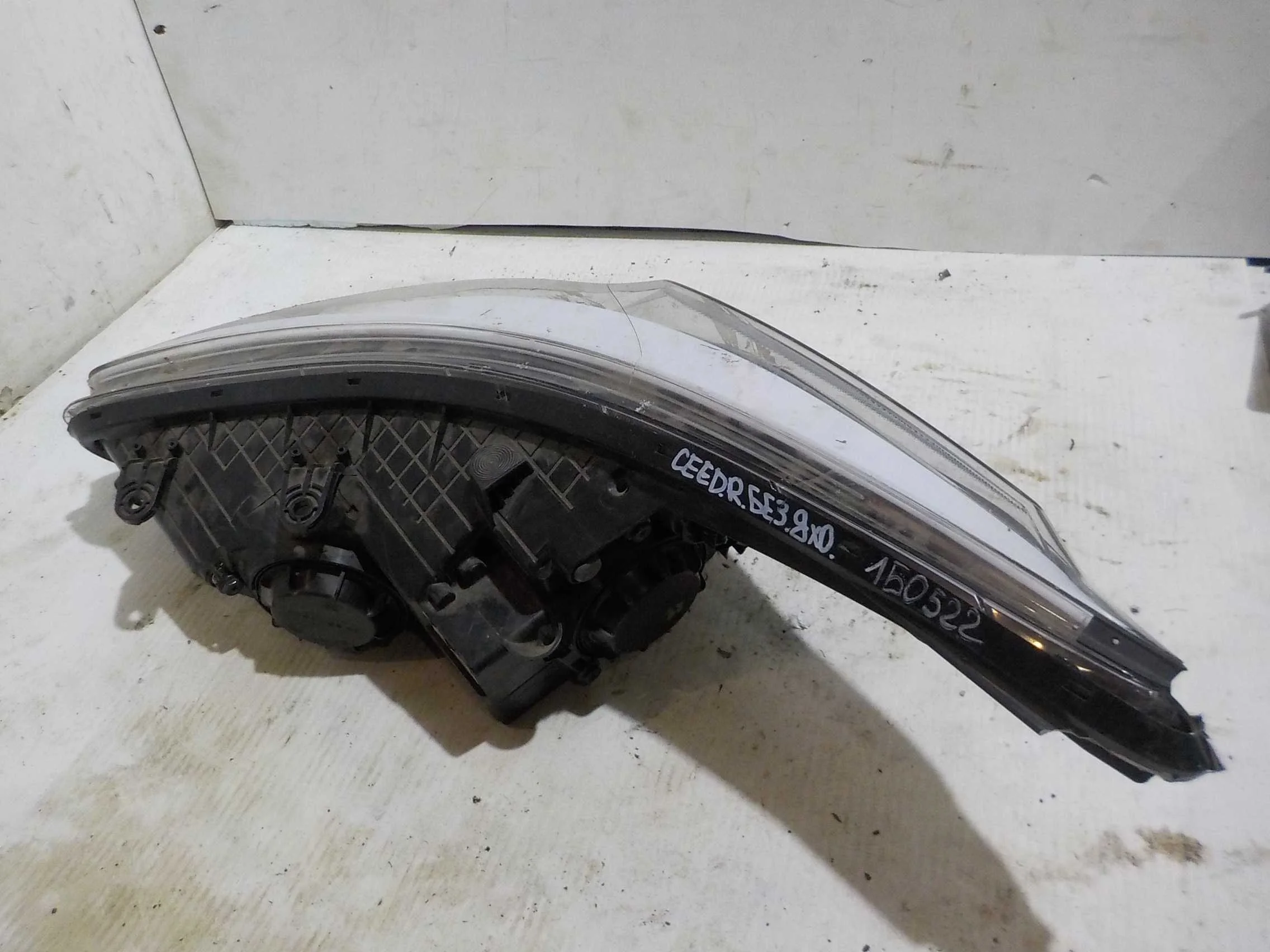 Фара Kia Ceed JD (2012—2015) Перед Право