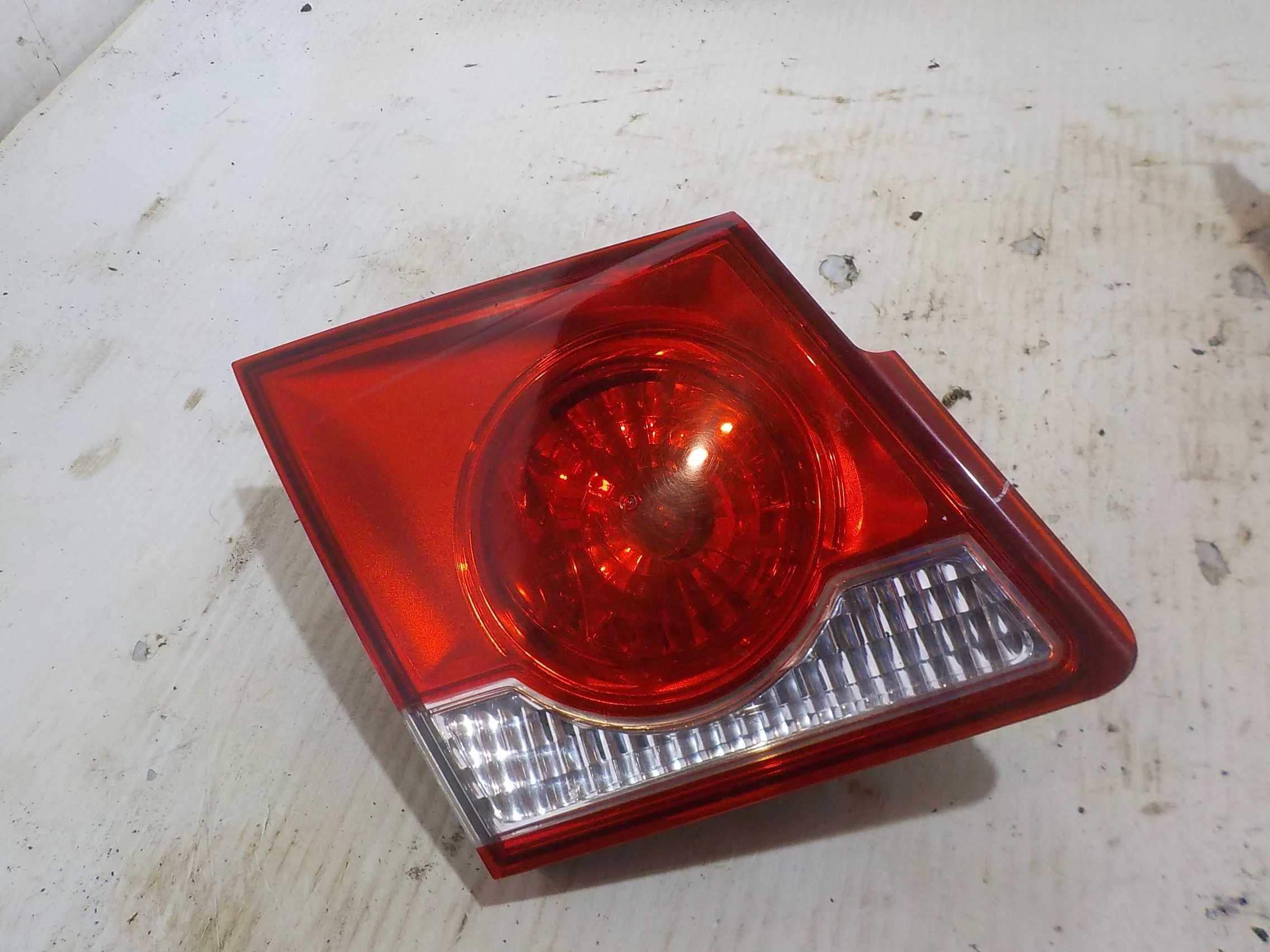 Фонарь Chevrolet Cruze I (2009—2012) Зад Лево