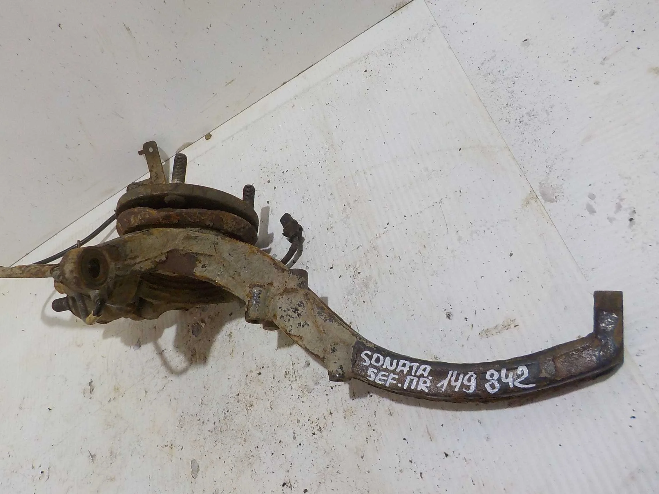 кулак поворотный Hyundai Sonata IV рестайлинг (2001—2012) Перед Право