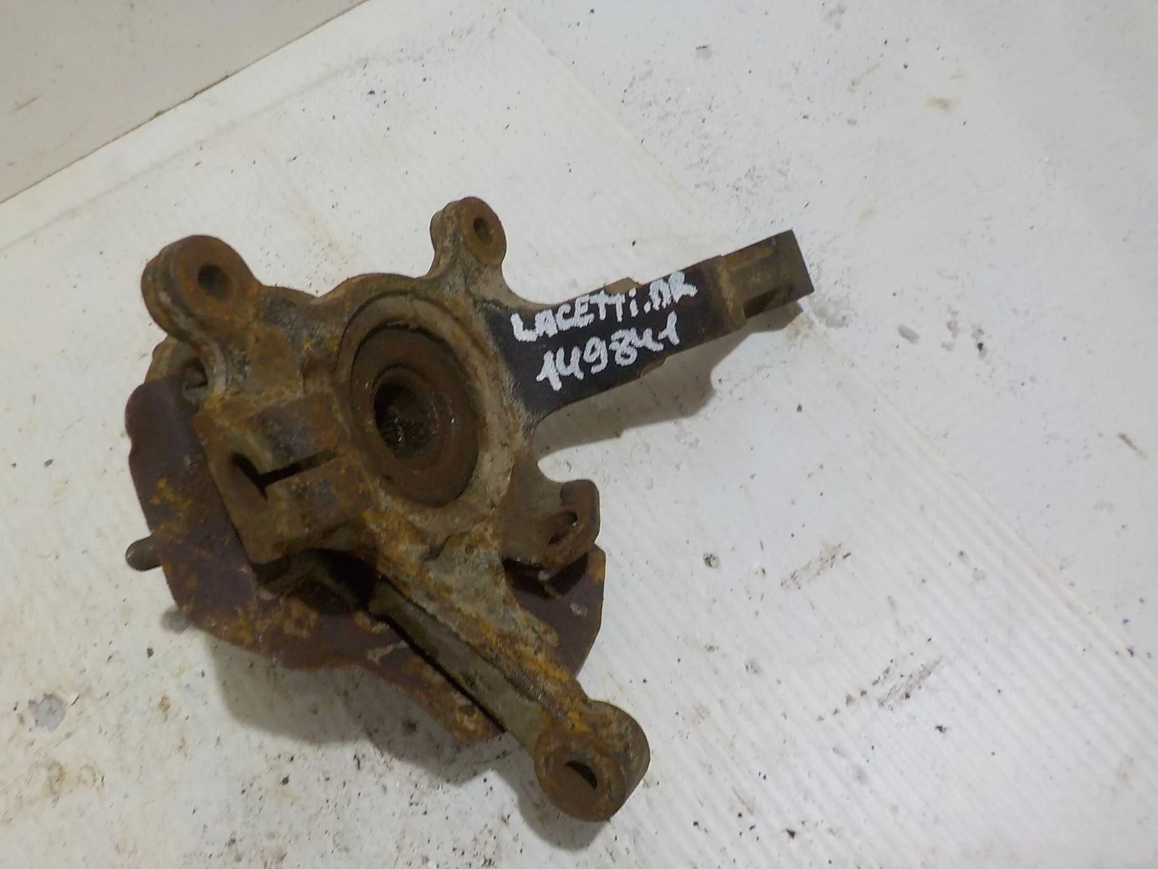 кулак поворотный Chevrolet Lacetti I (2004—2013) Перед Право