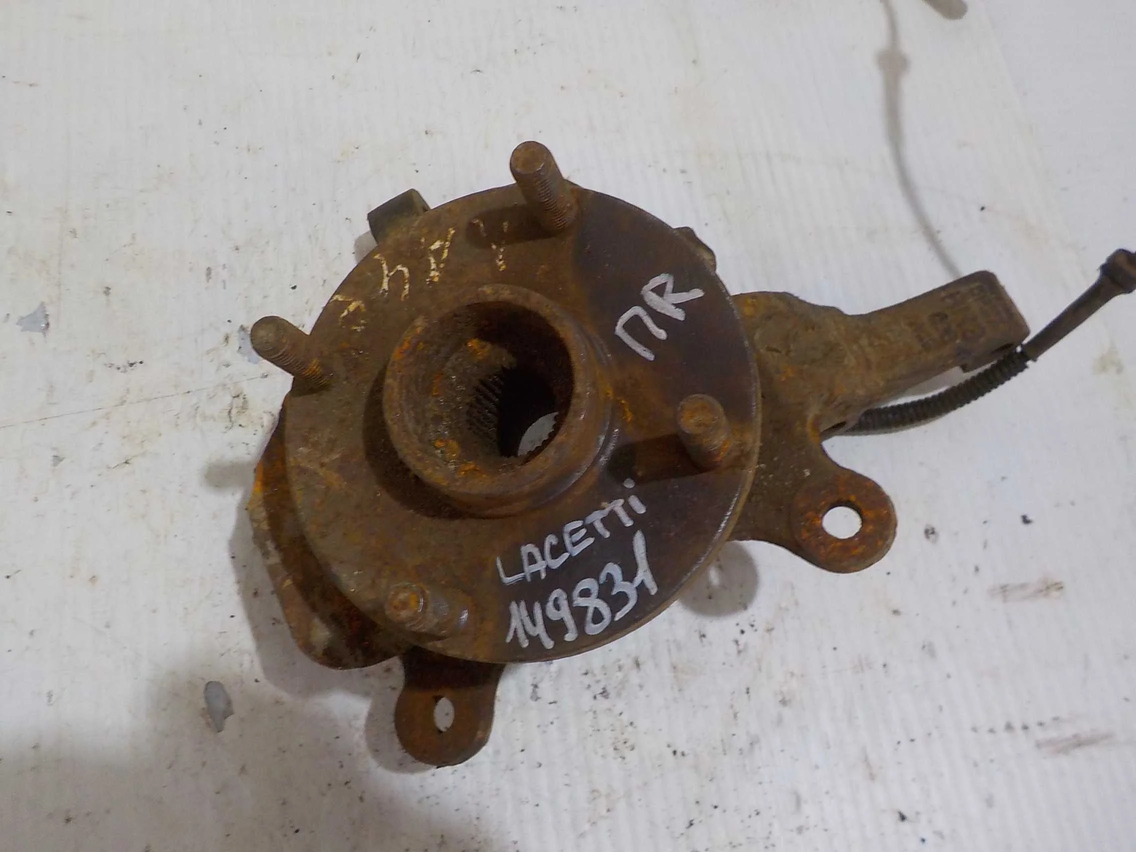 кулак поворотный Chevrolet Lacetti I (2004—2013) Перед Право