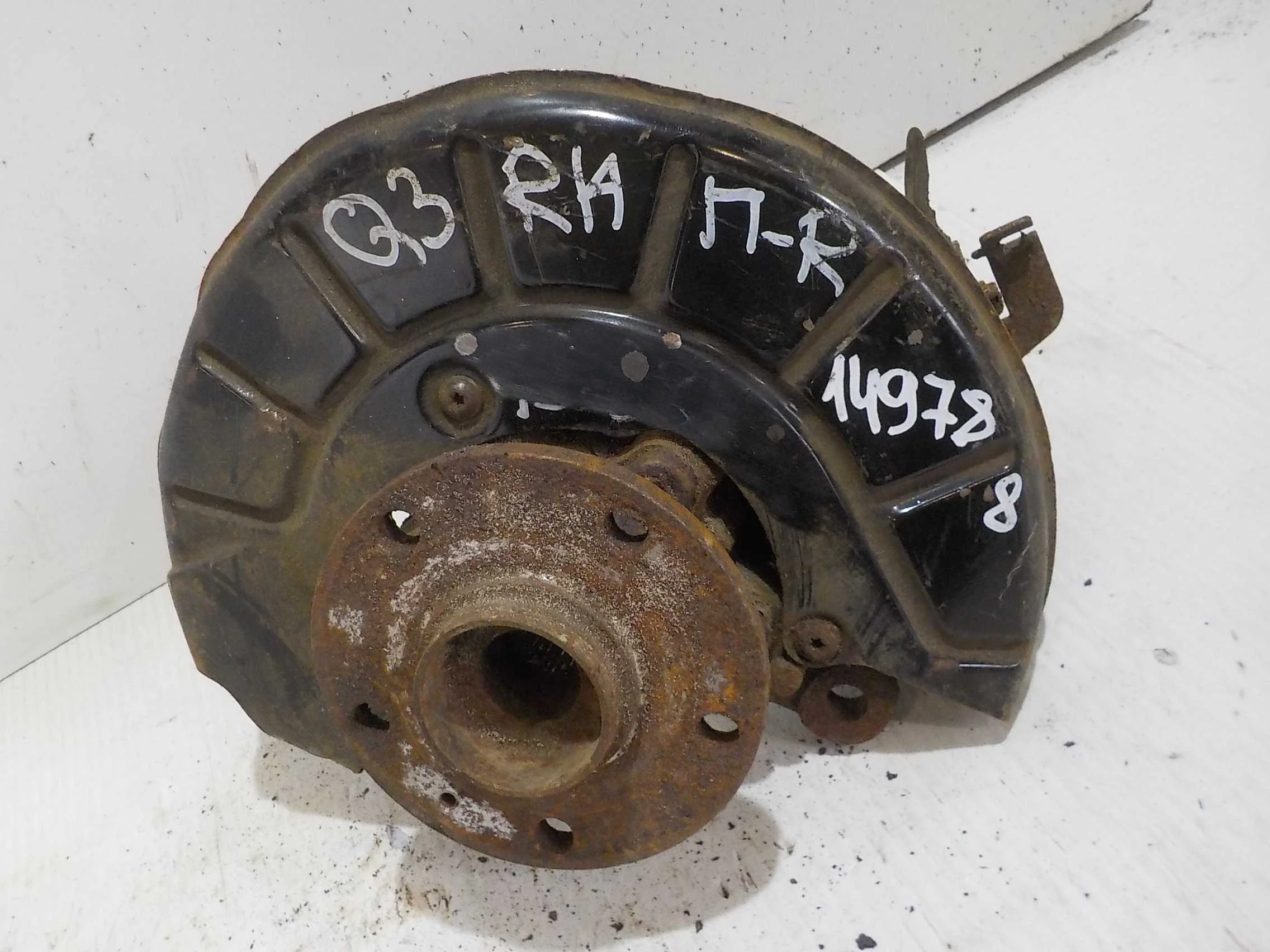 кулак поворотный Skoda Superb II (2008—2013) Перед Право