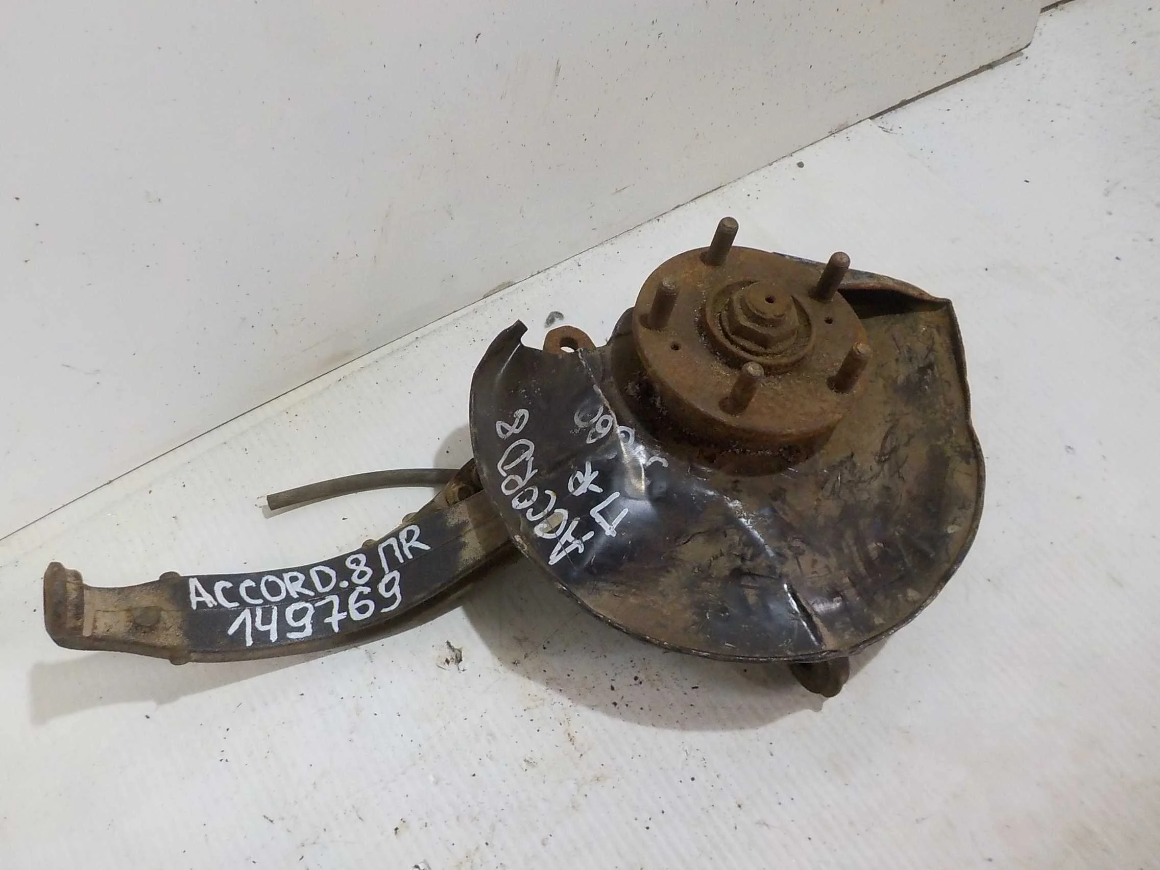 кулак поворотный Honda Accord VIII (2007—2011) Перед Право