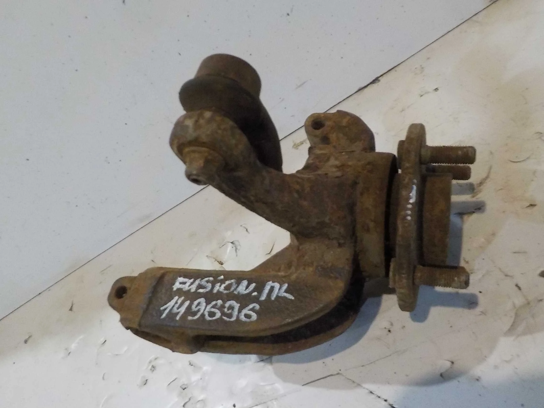 кулак поворотный Ford Fusion I рестайлинг (2005—2012) Перед Лево