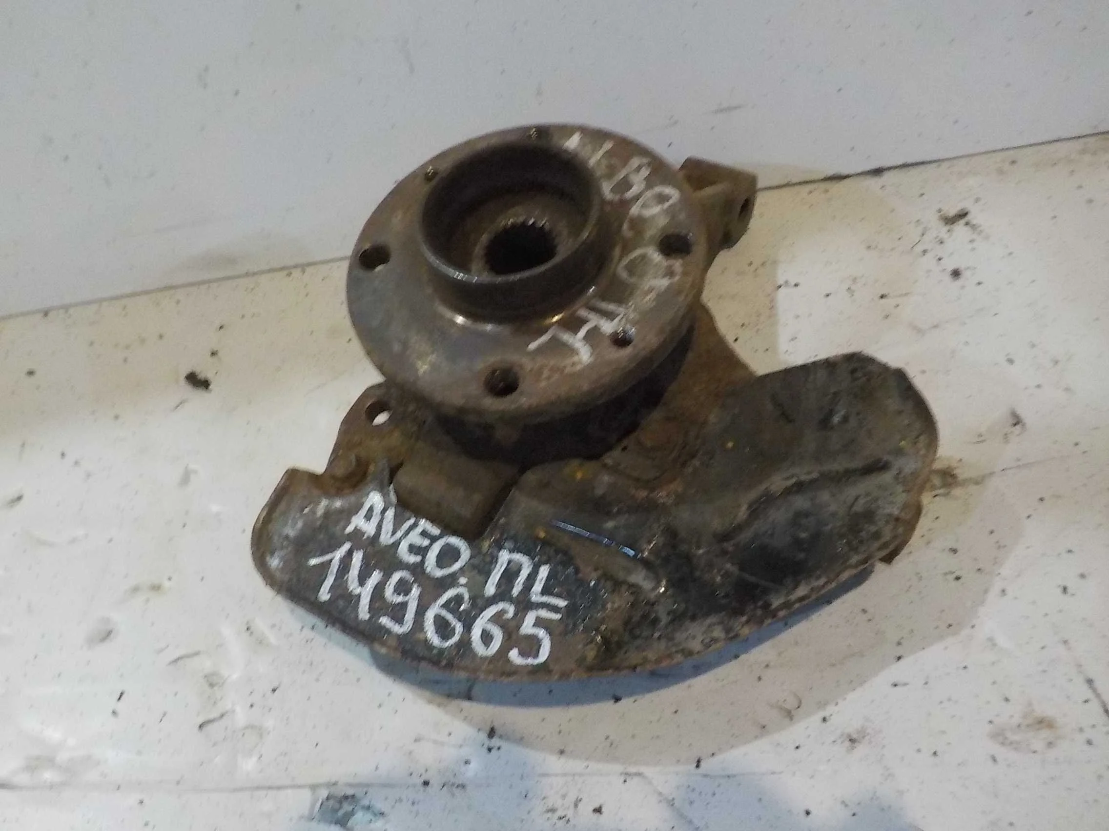 кулак поворотный Chevrolet Aveo I (2003—2008)