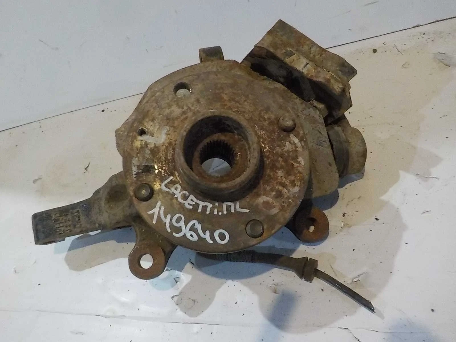 кулак поворотный Chevrolet Lacetti I (2004—2013) Перед Лево