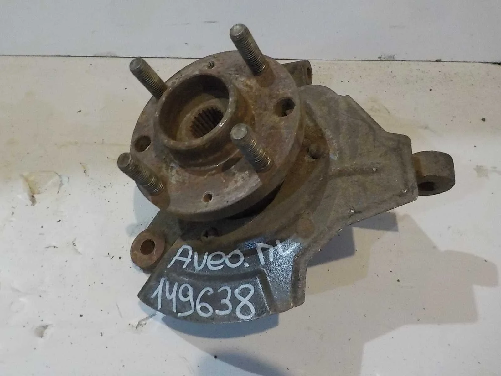 кулак поворотный Chevrolet Aveo I (2003—2008)