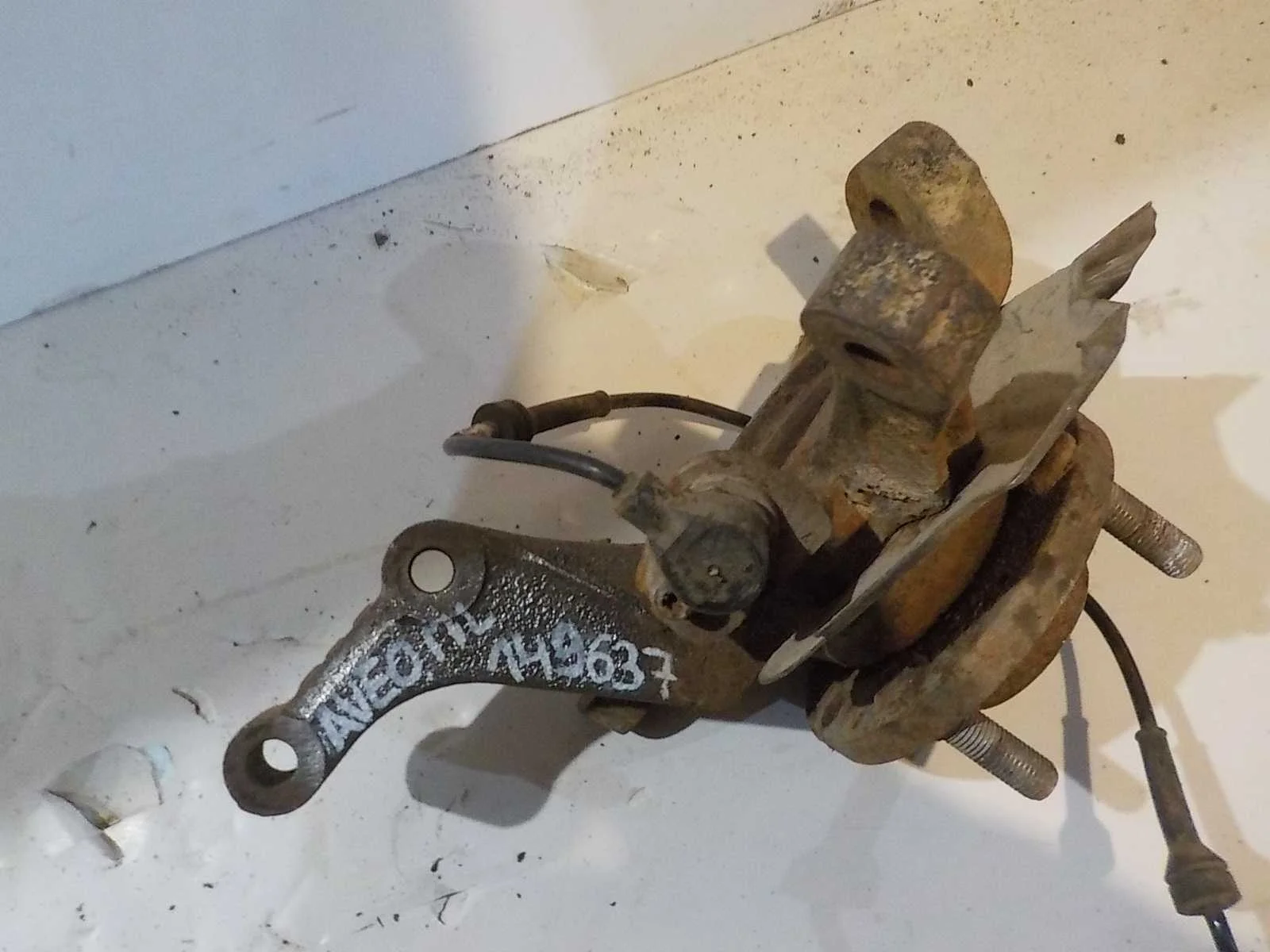 кулак поворотный Chevrolet Aveo I (2003—2008)