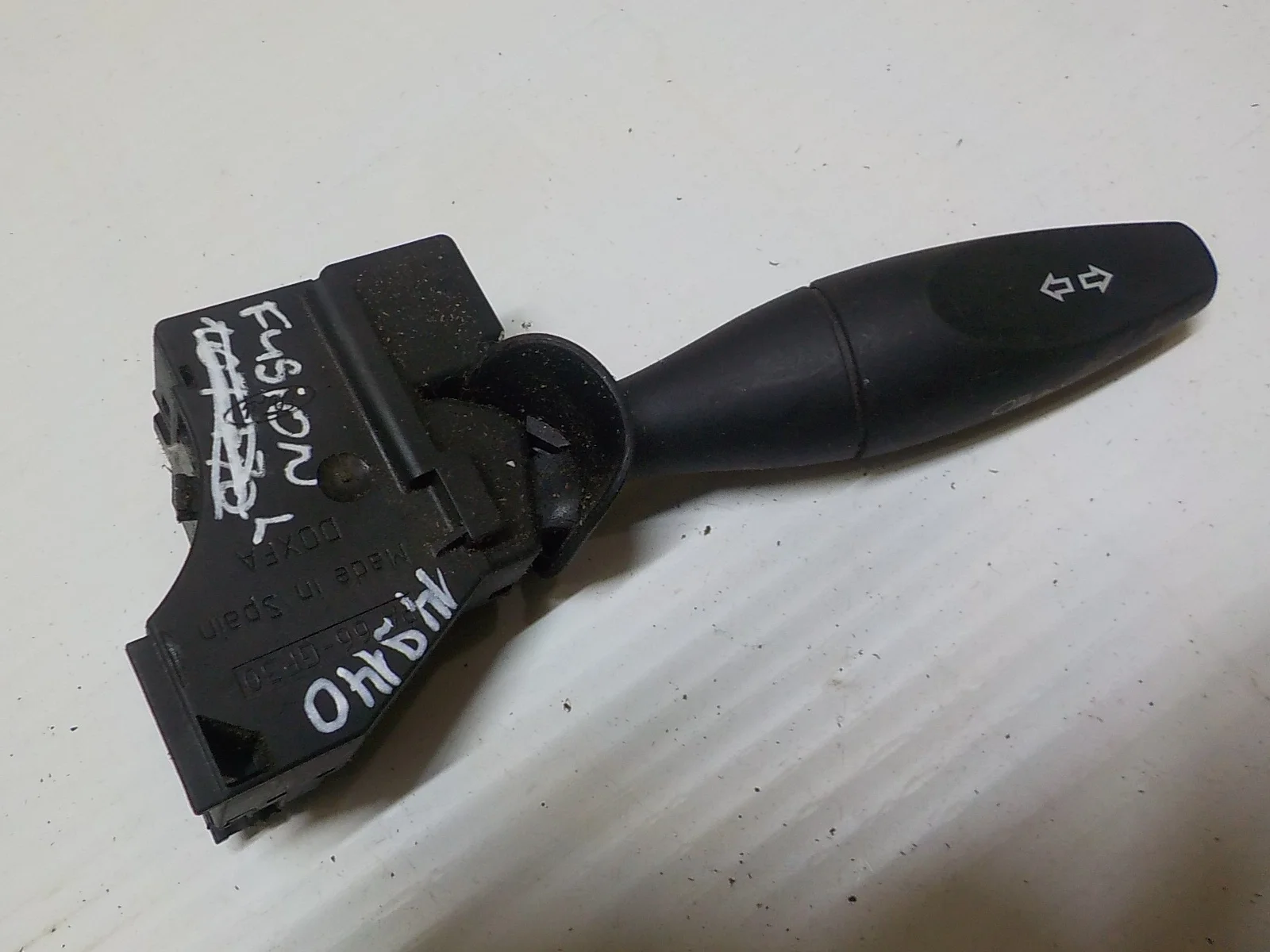 подрулевой переключатель Ford Fusion I (2002—2005)  Лево