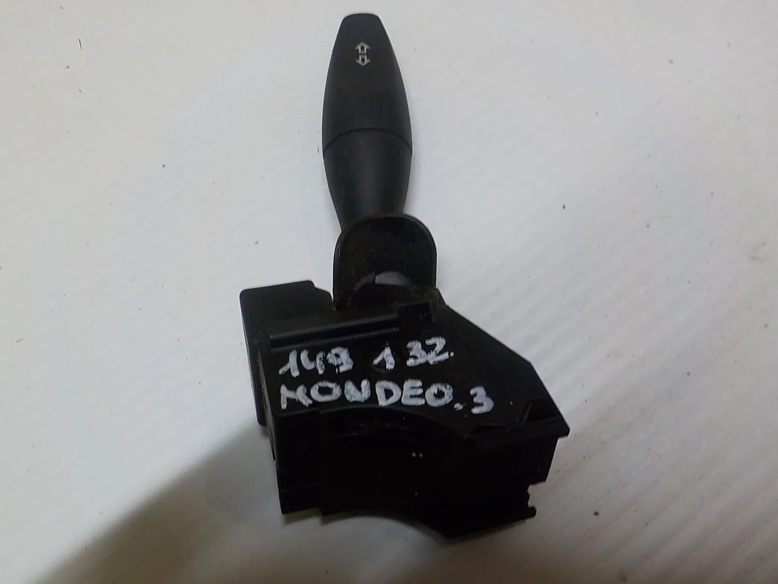 подрулевой переключатель Ford Fusion I (2002—2005)  Лево