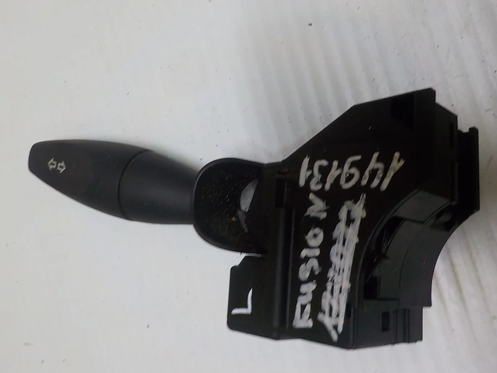 подрулевой переключатель Ford Fusion I (2002—2005)  Лево