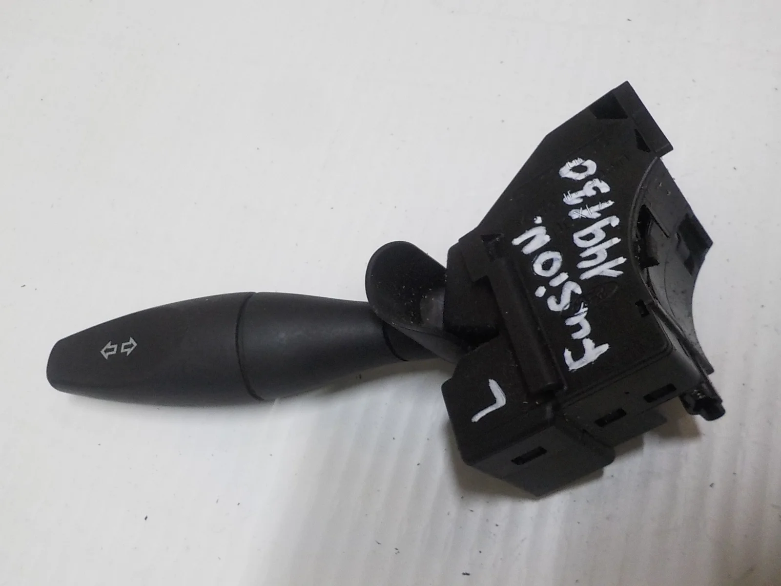 подрулевой переключатель Ford Fusion I (2002—2005)  Лево