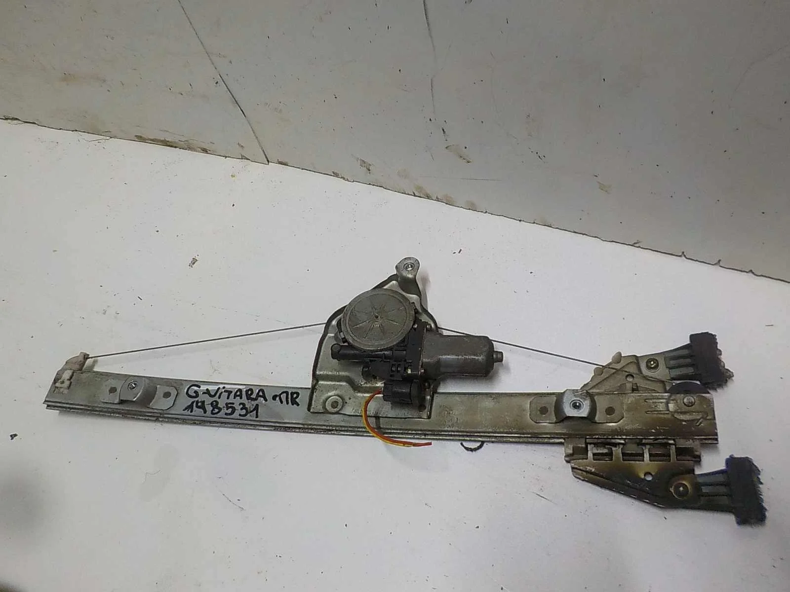 Стеклоподъемник Suzuki Grand Vitara II (2005—2008)