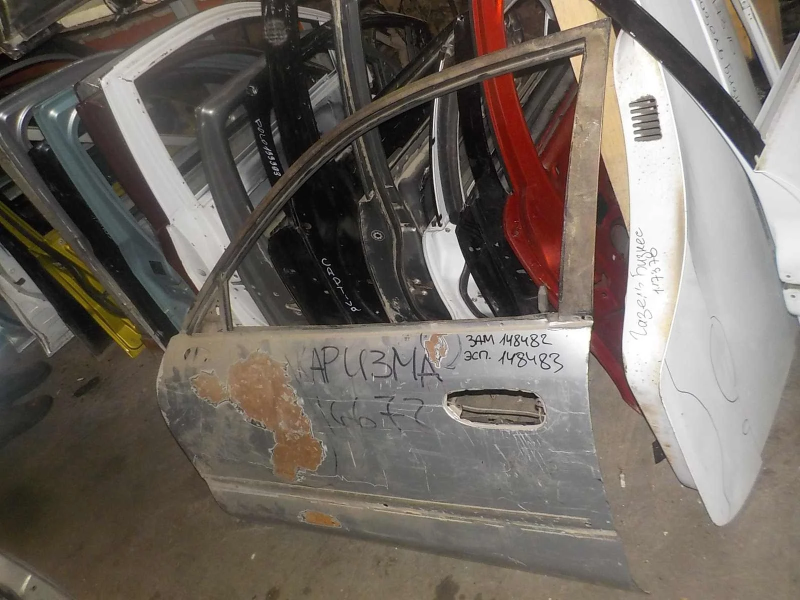 Замок двери Mitsubishi Carisma I (1995—1999) Перед Лево