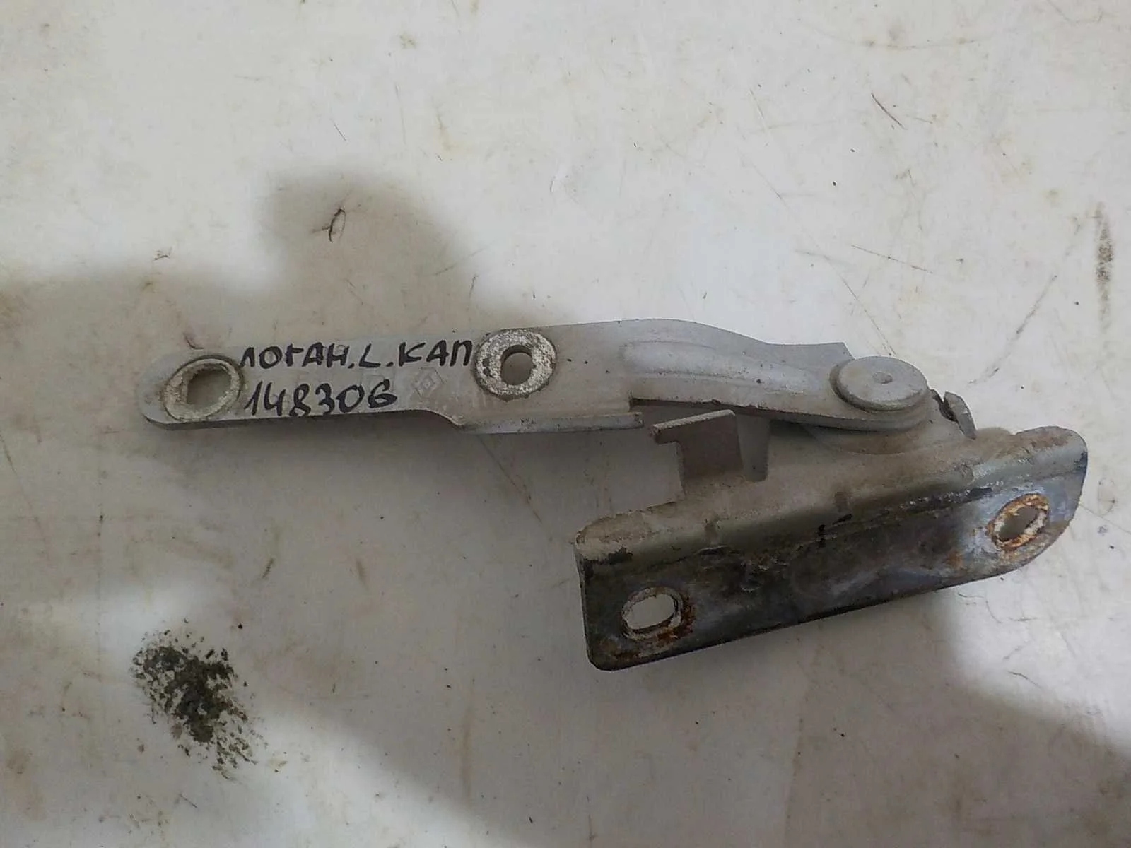 Петля капота ВАЗ (LADA) Largus I (2012—2021)