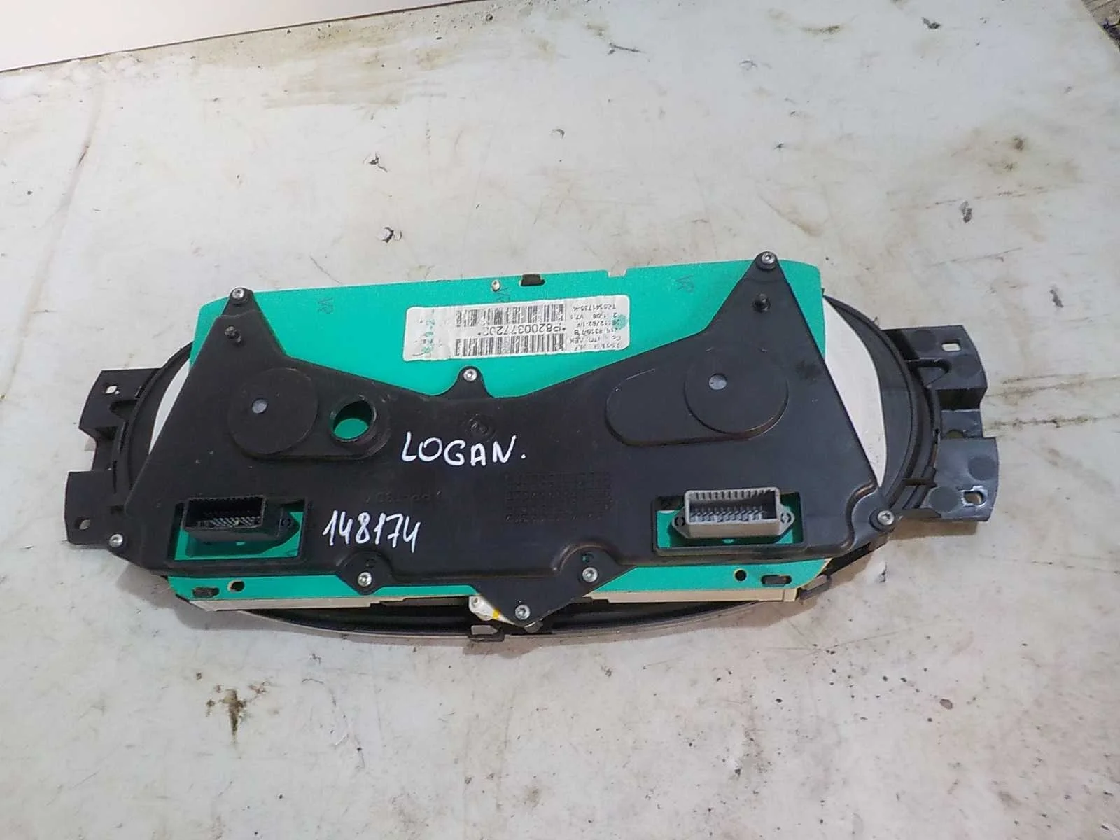 Панель приборов Renault Logan I (2004—2009)