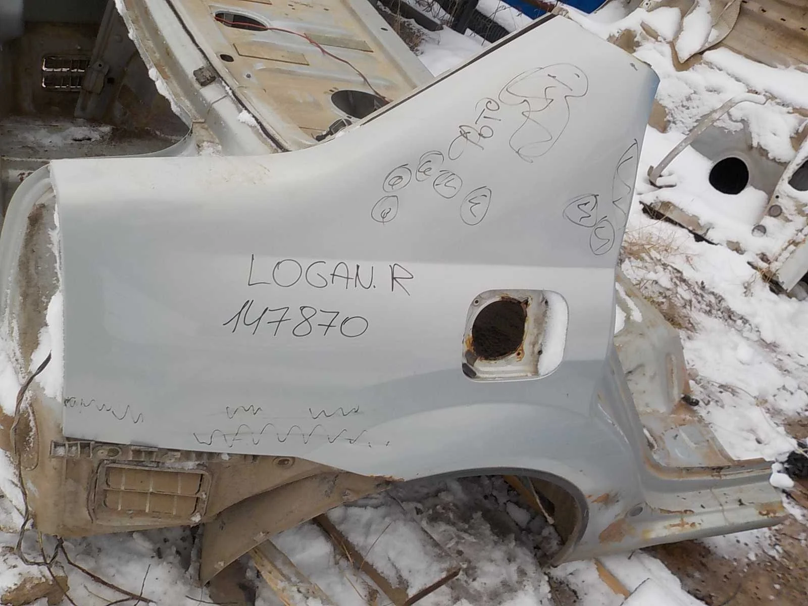 Крыло Renault Logan I (2004—2009) Зад Право