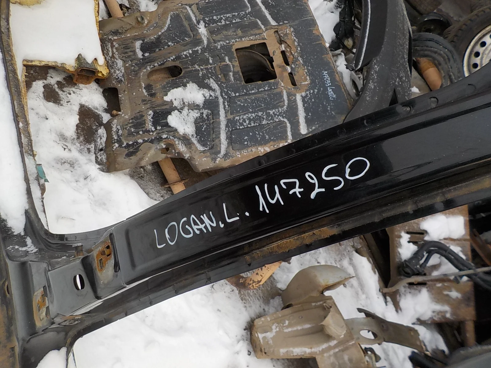 боковина кузова Renault Logan I (2004—2009)  Лево