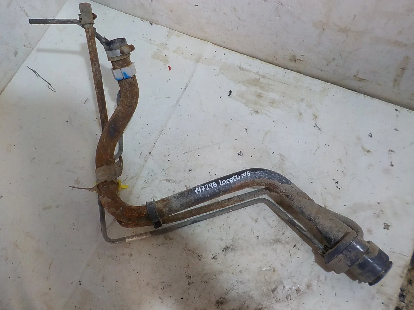 Горловина топливного бака Toyota Corolla X (2006—2010)