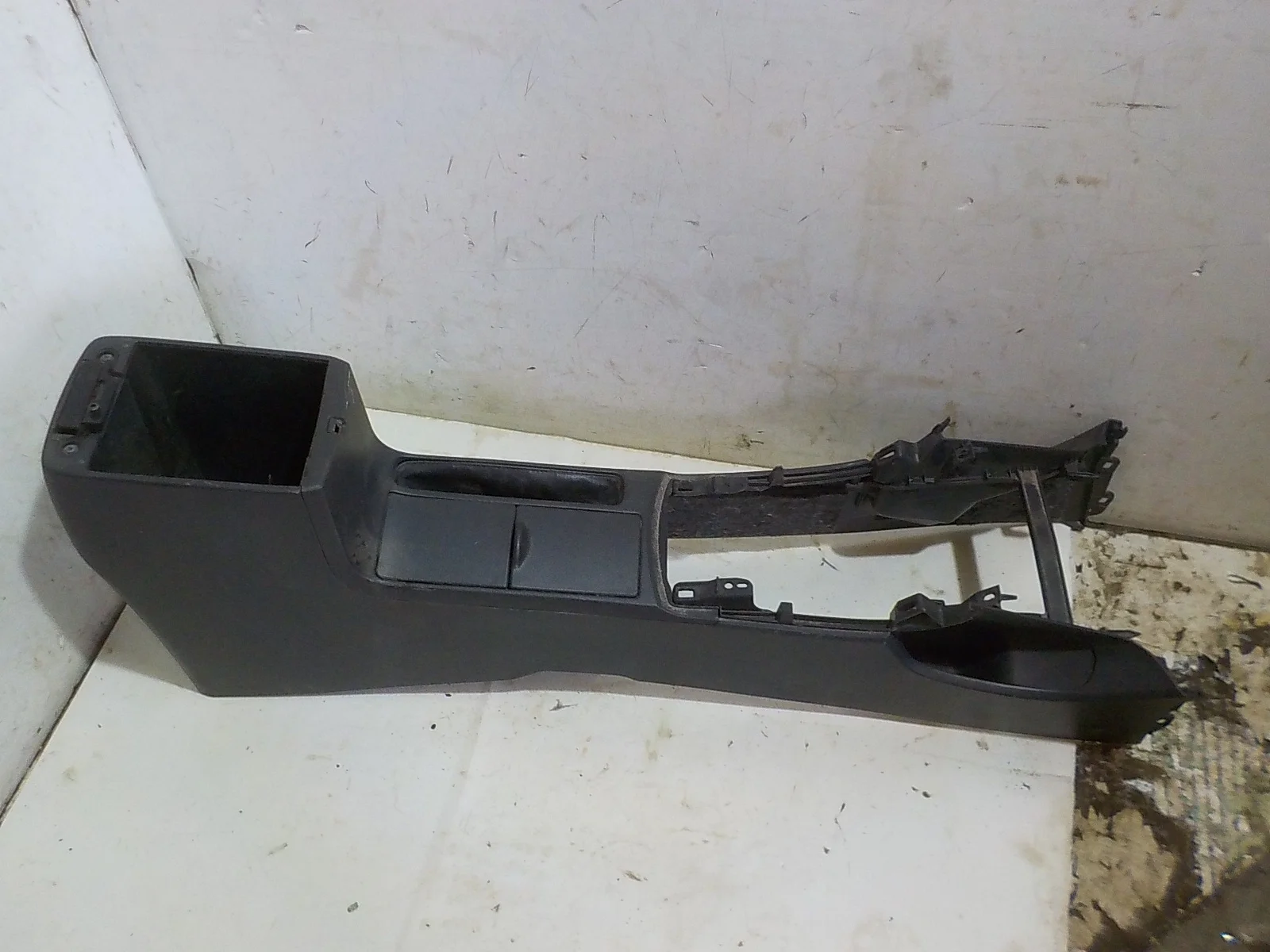 Подлокотник Toyota Corolla X (2006—2010)