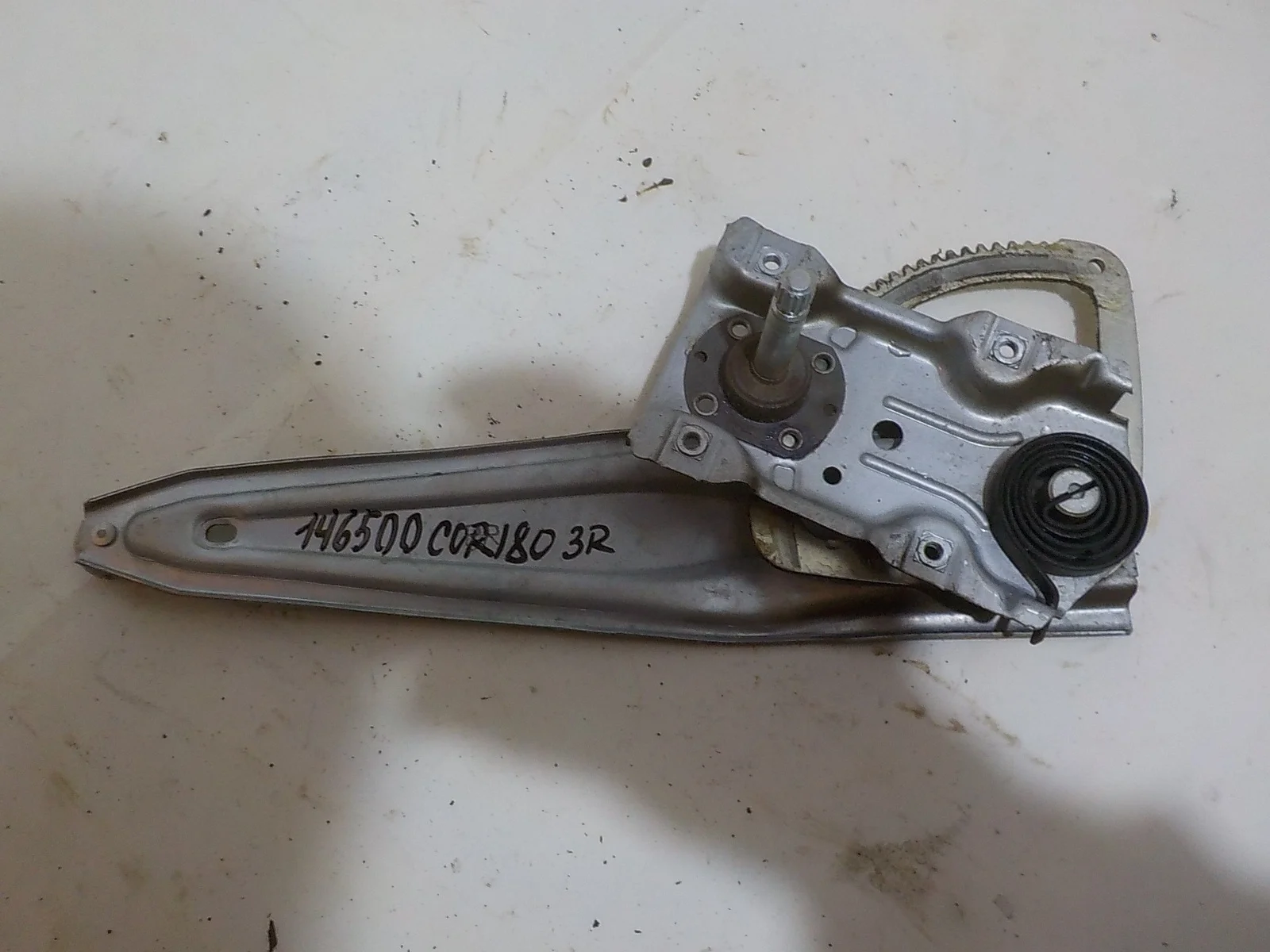 Стеклоподъемник Toyota Corolla XI (2012—2016)