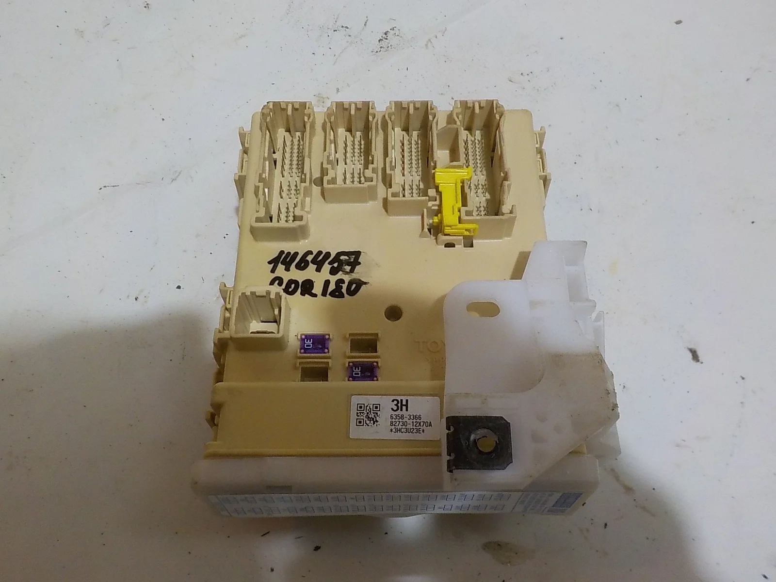 Блок предохранителей Toyota Corolla XI (2012—2016)