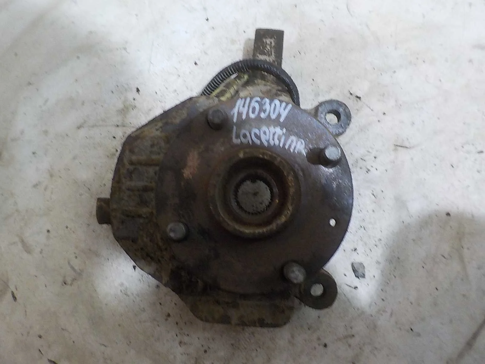 кулак поворотный Chevrolet Lacetti I (2004—2013) Перед Право