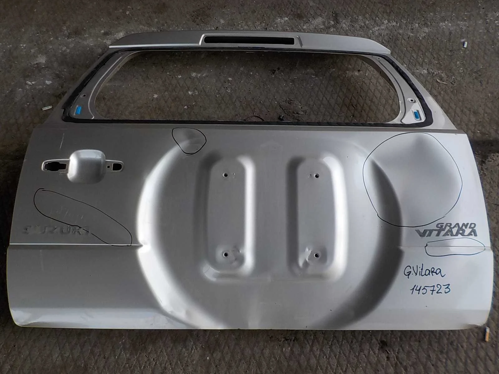 Крышка багажника Suzuki Grand Vitara II (2005—2008)
