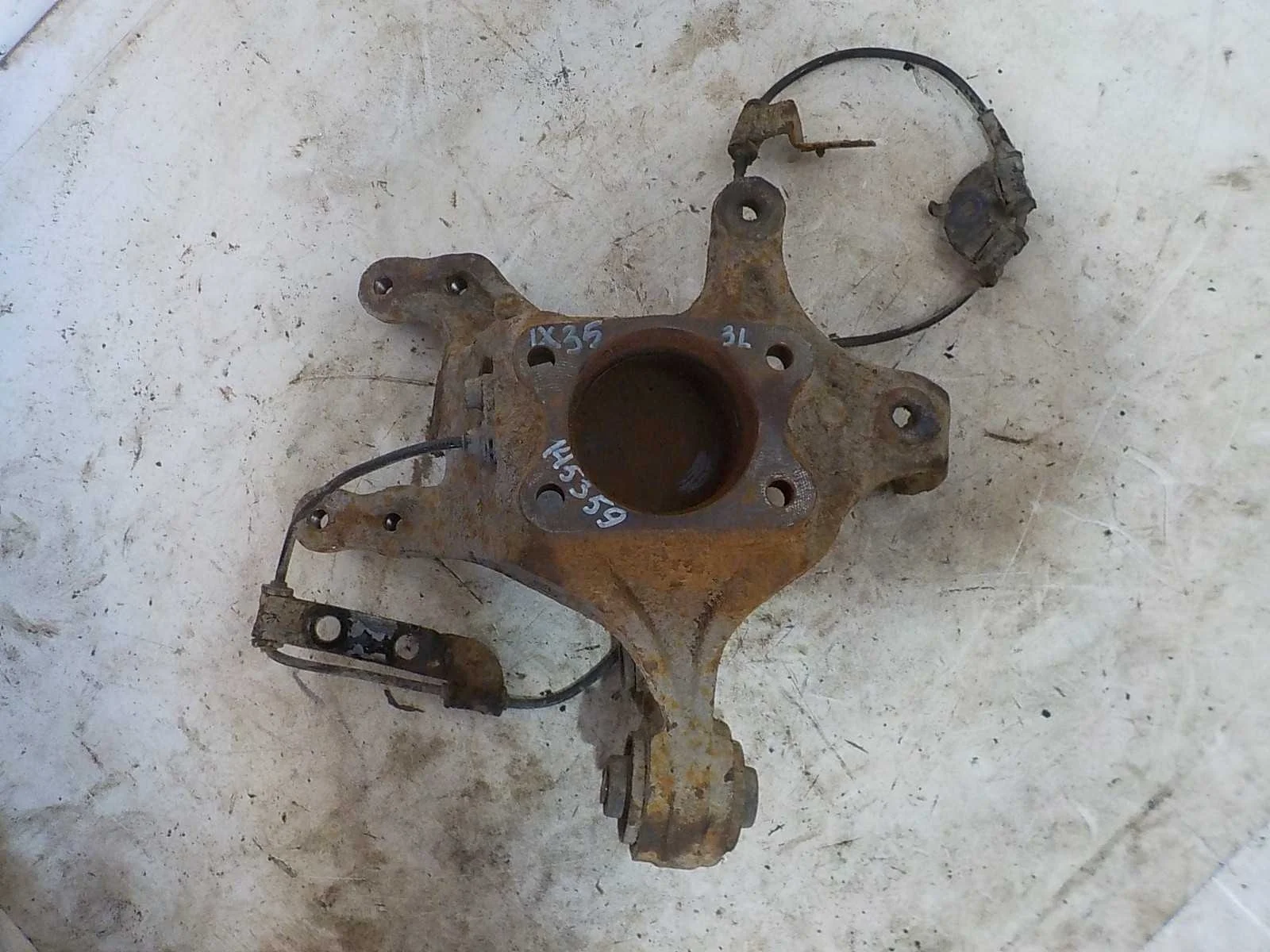 кулак поворотный Hyundai ix35 I (2009—2013) Зад Лево