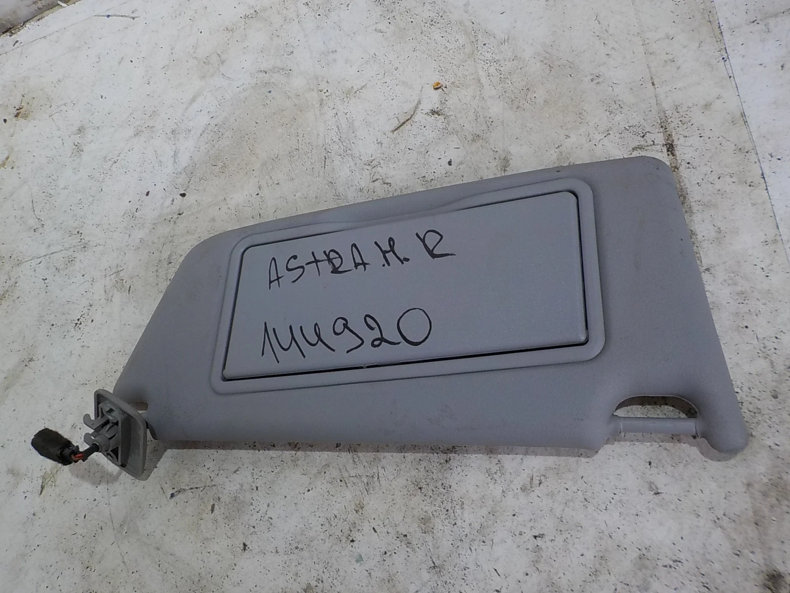 козырек Opel Astra H (2004—2007)