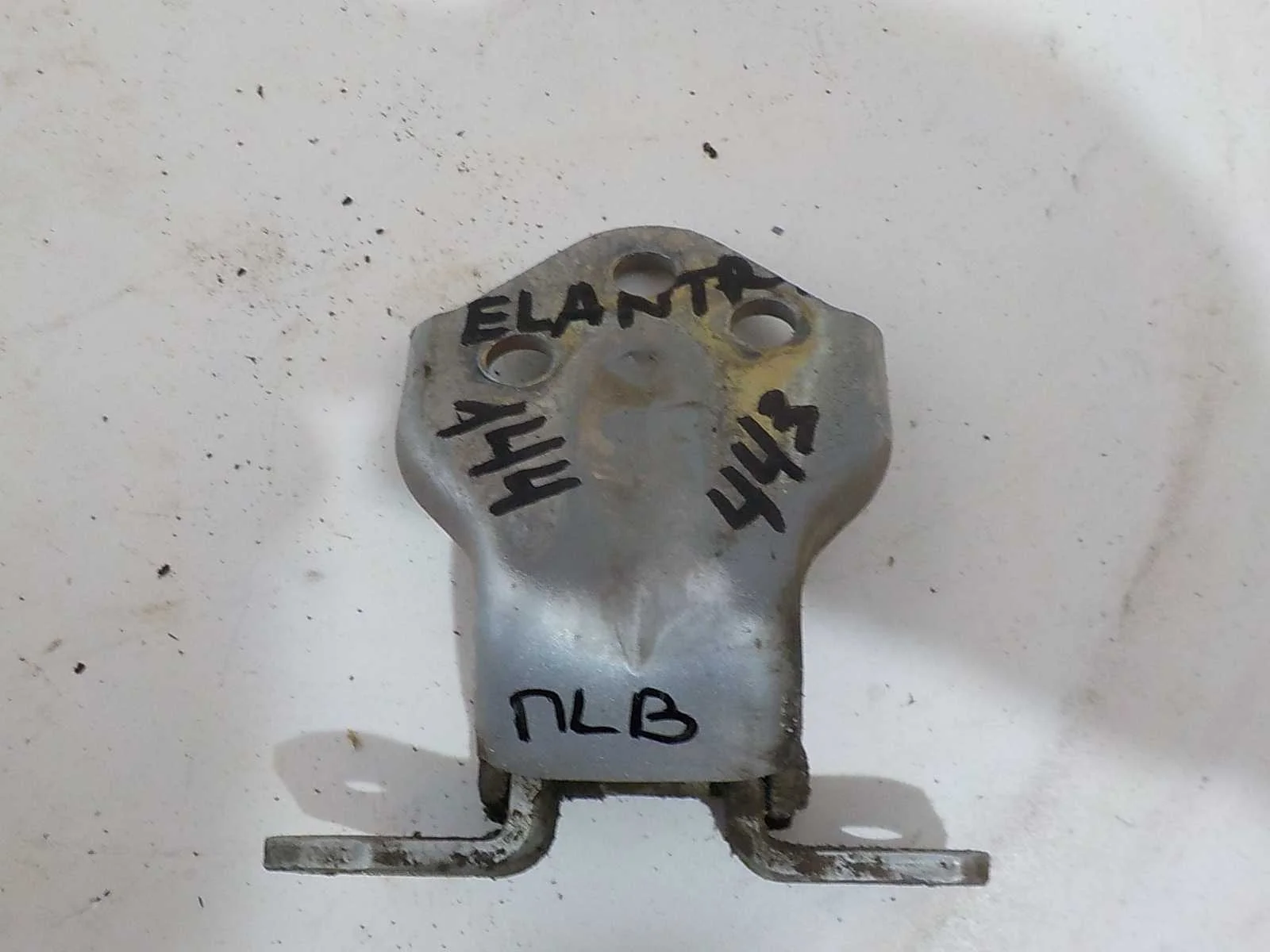 Петля двери Hyundai Sonata IV рестайлинг (2001—2012) Перед Лево Верх