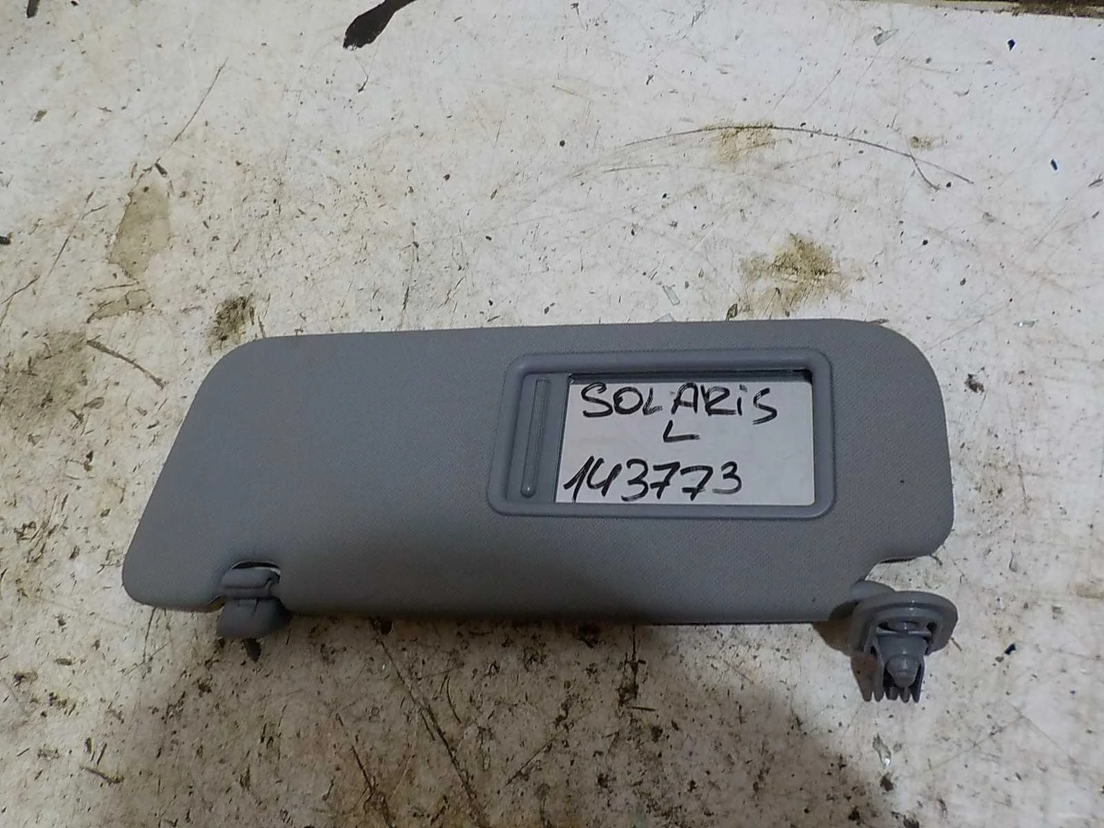 козырек Hyundai Solaris I (2010—2014)  Лево