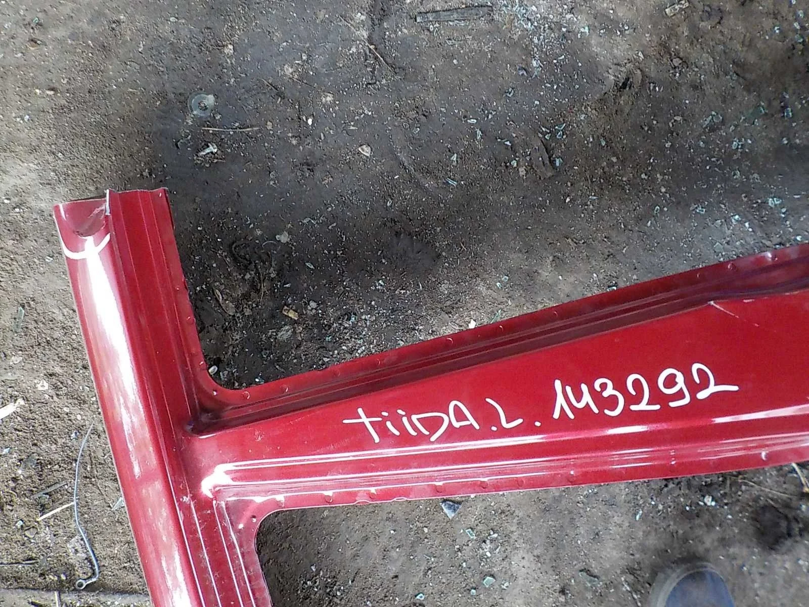 боковина кузова Nissan Tiida C11 (2004—2012)  Лево