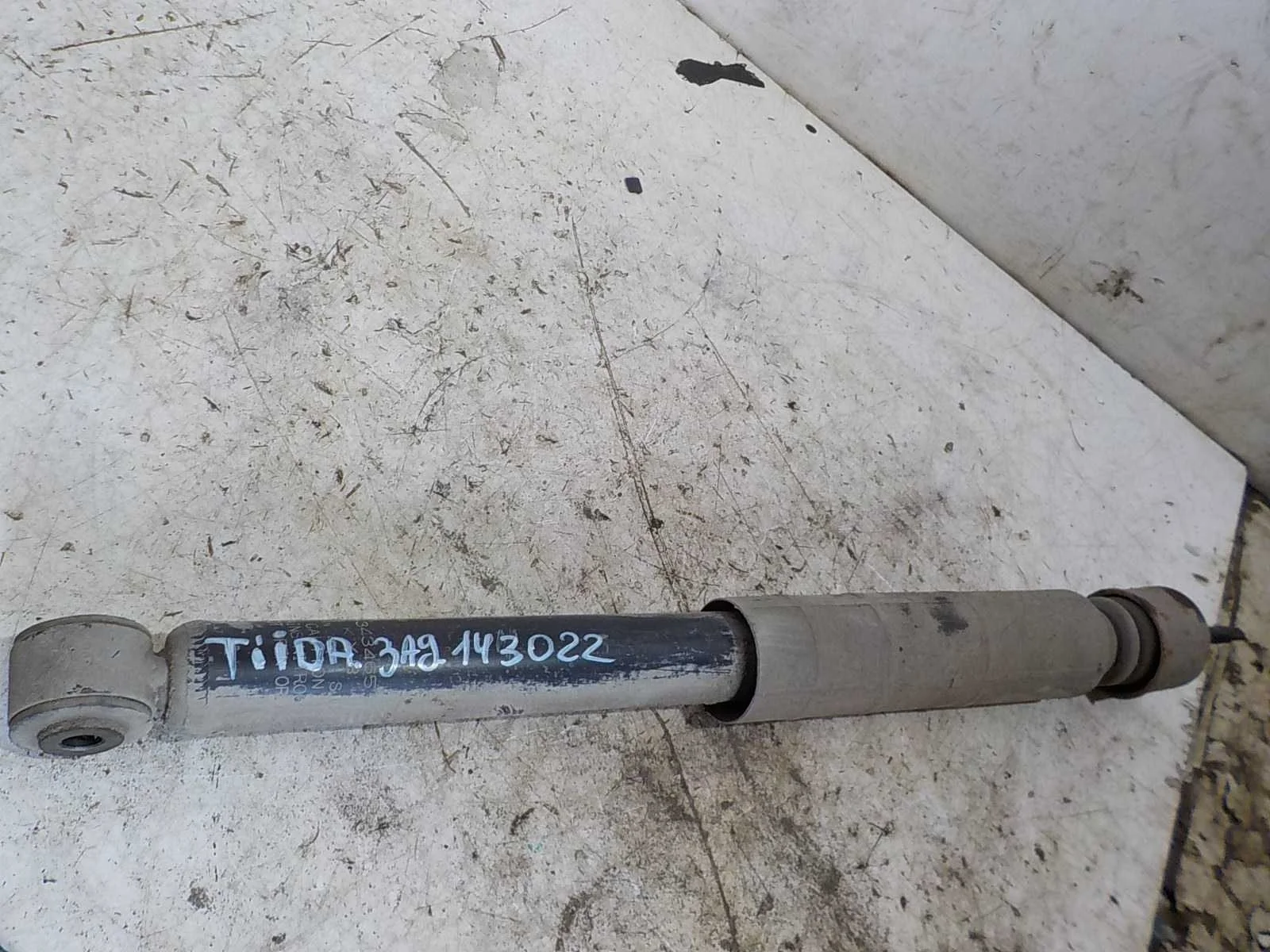 амортизатор Nissan Tiida C11 (2004—2012) Зад