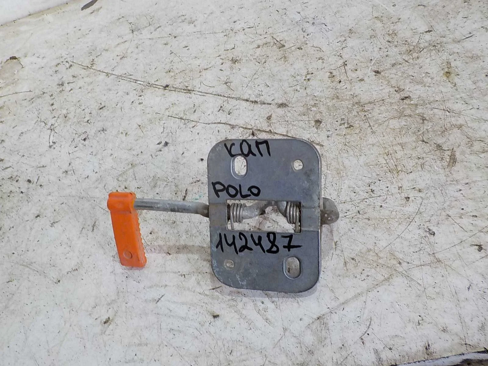 Петля капота Volkswagen Polo V (2009—2015)