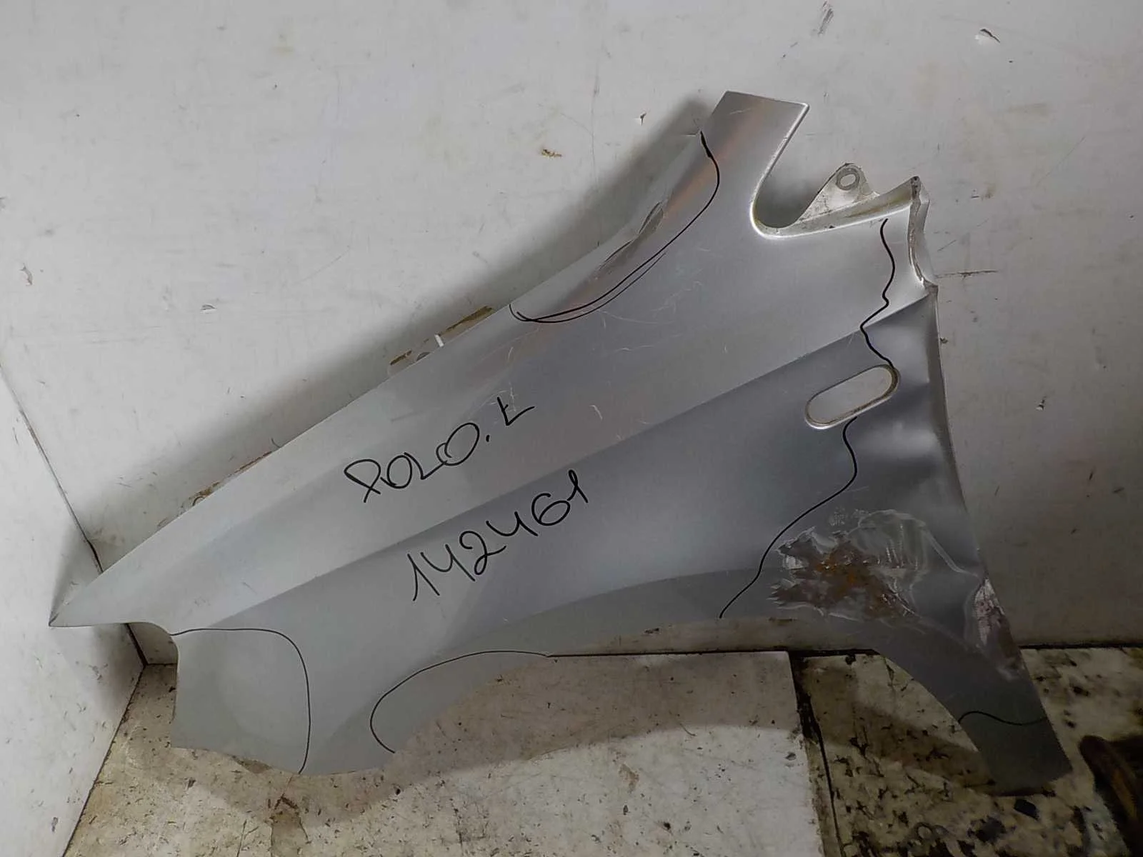 Крыло Volkswagen CrossPolo V рестайлинг (2014—2025) Перед Лево