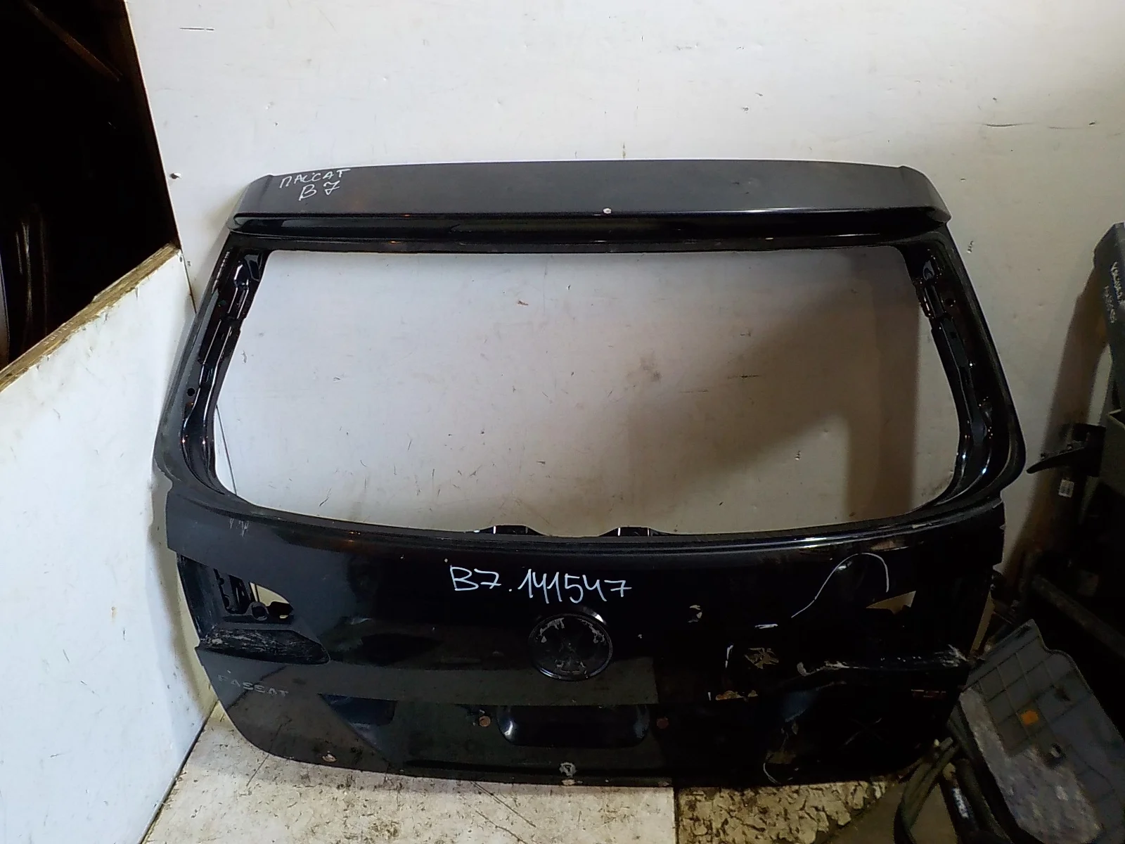 Крышка багажника Volkswagen Passat B7 (2010—2015)