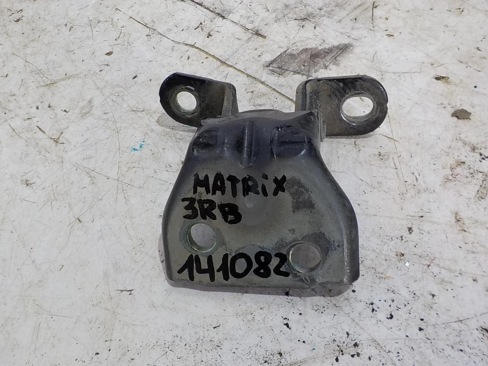 Петля двери Hyundai Tucson I (2004—2015)