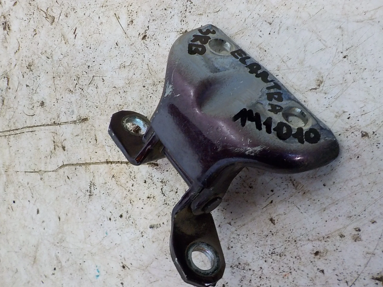 Петля двери Hyundai Elantra IV (2006—2011) Зад Право Верх