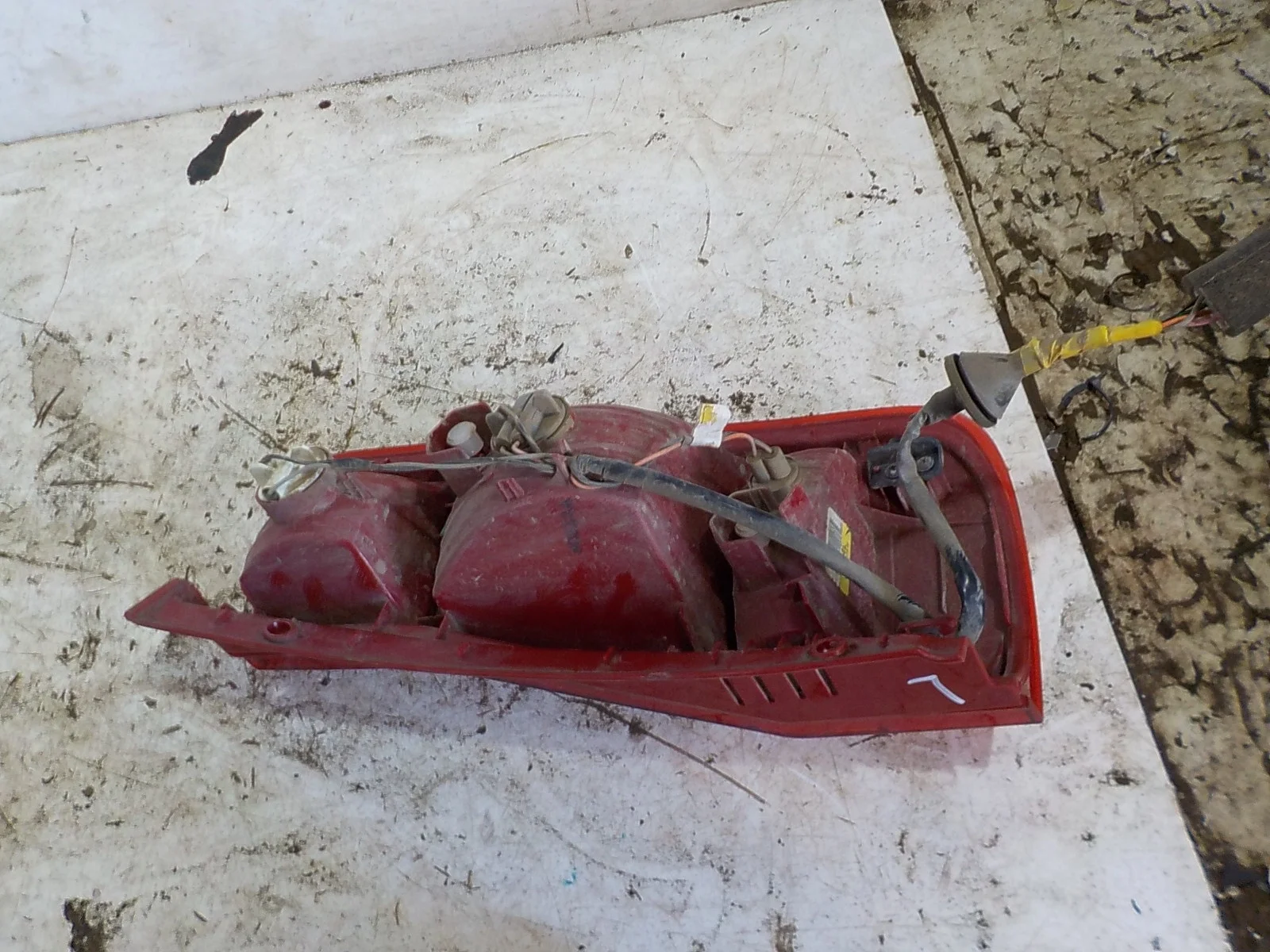 Фонарь Hyundai Matrix I (2001—2005) Зад Лево