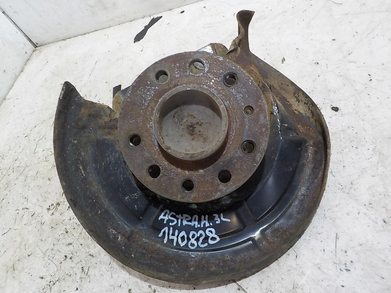 Ступица Opel Zafira B (2005—2008) Зад Лево